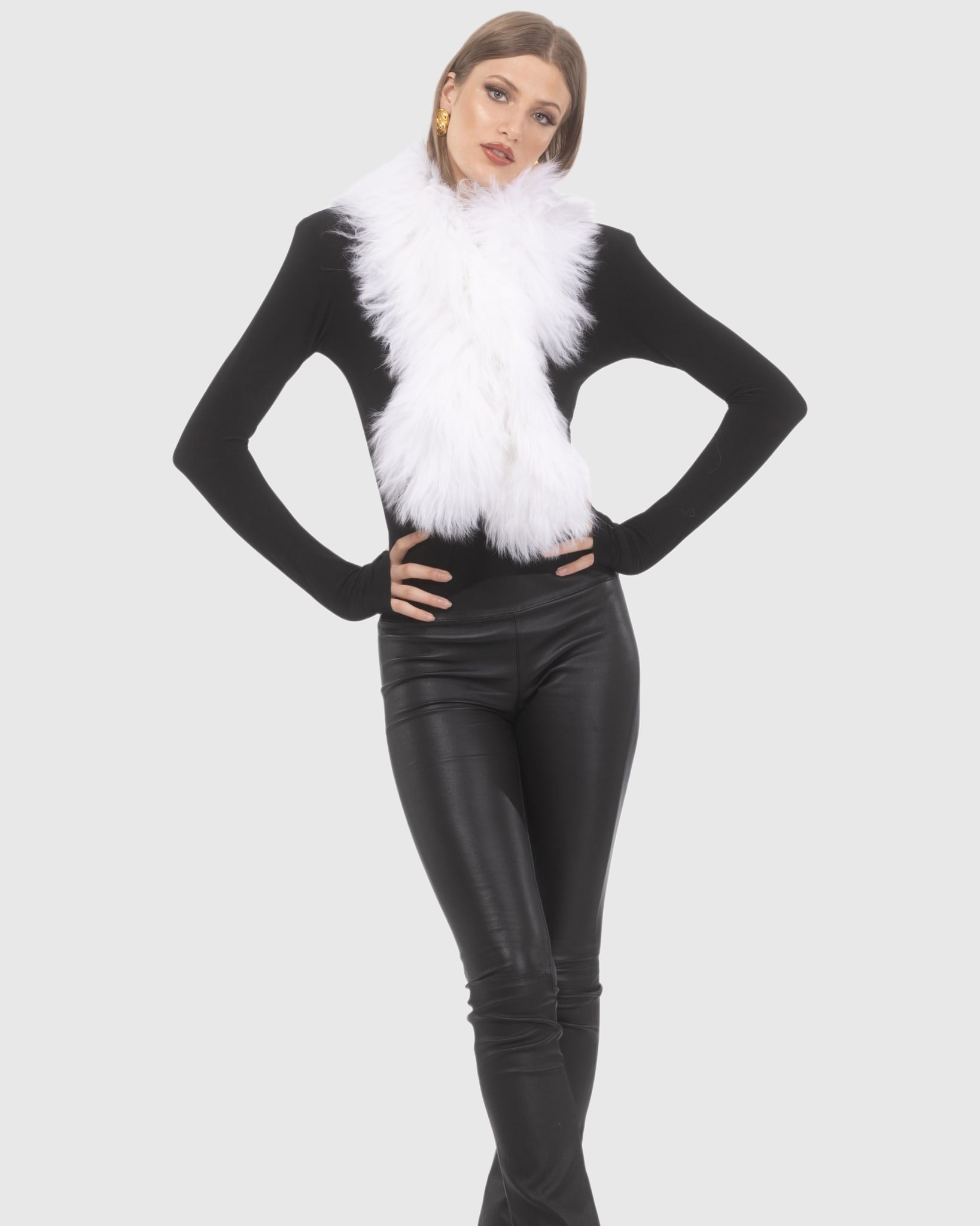 #Color_BLEACHED WHITE