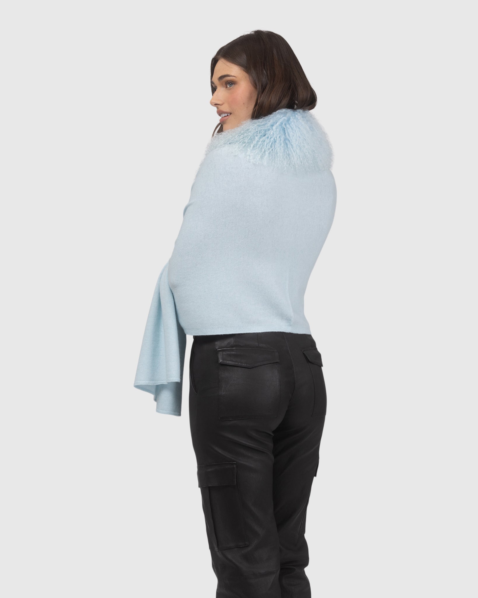 #Color_PALE BLUE