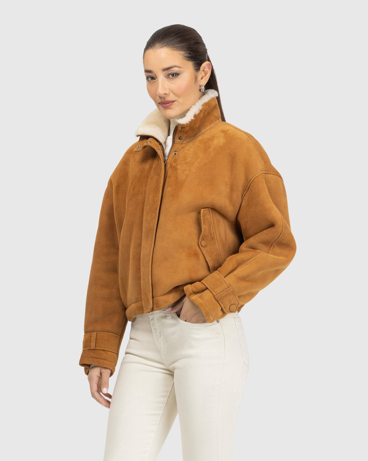 #Color_Whiskey/Beige