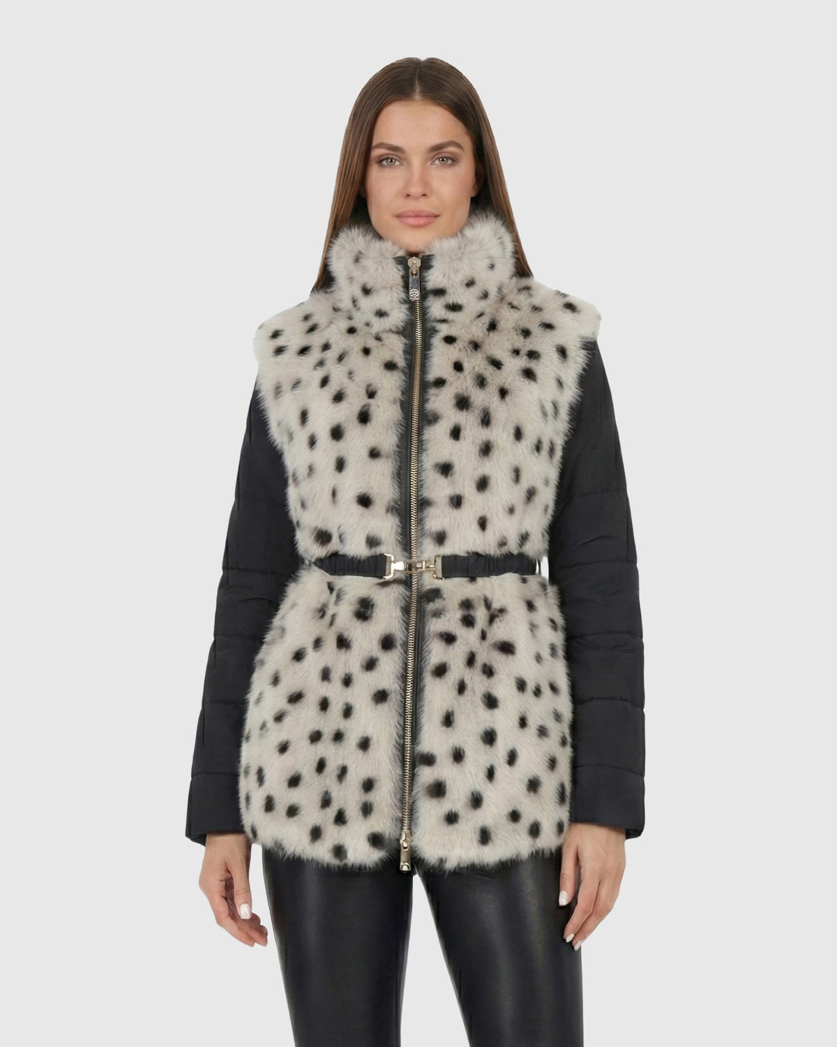 #Color_White/Black Spotted