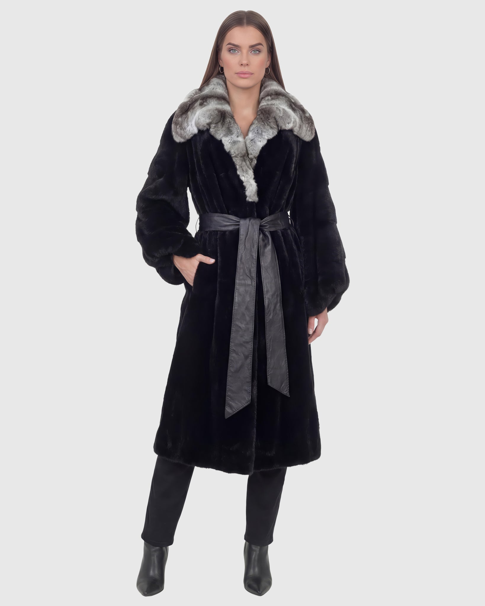 MINK SHORT COAT WITH CHINCHILLA COLLAR