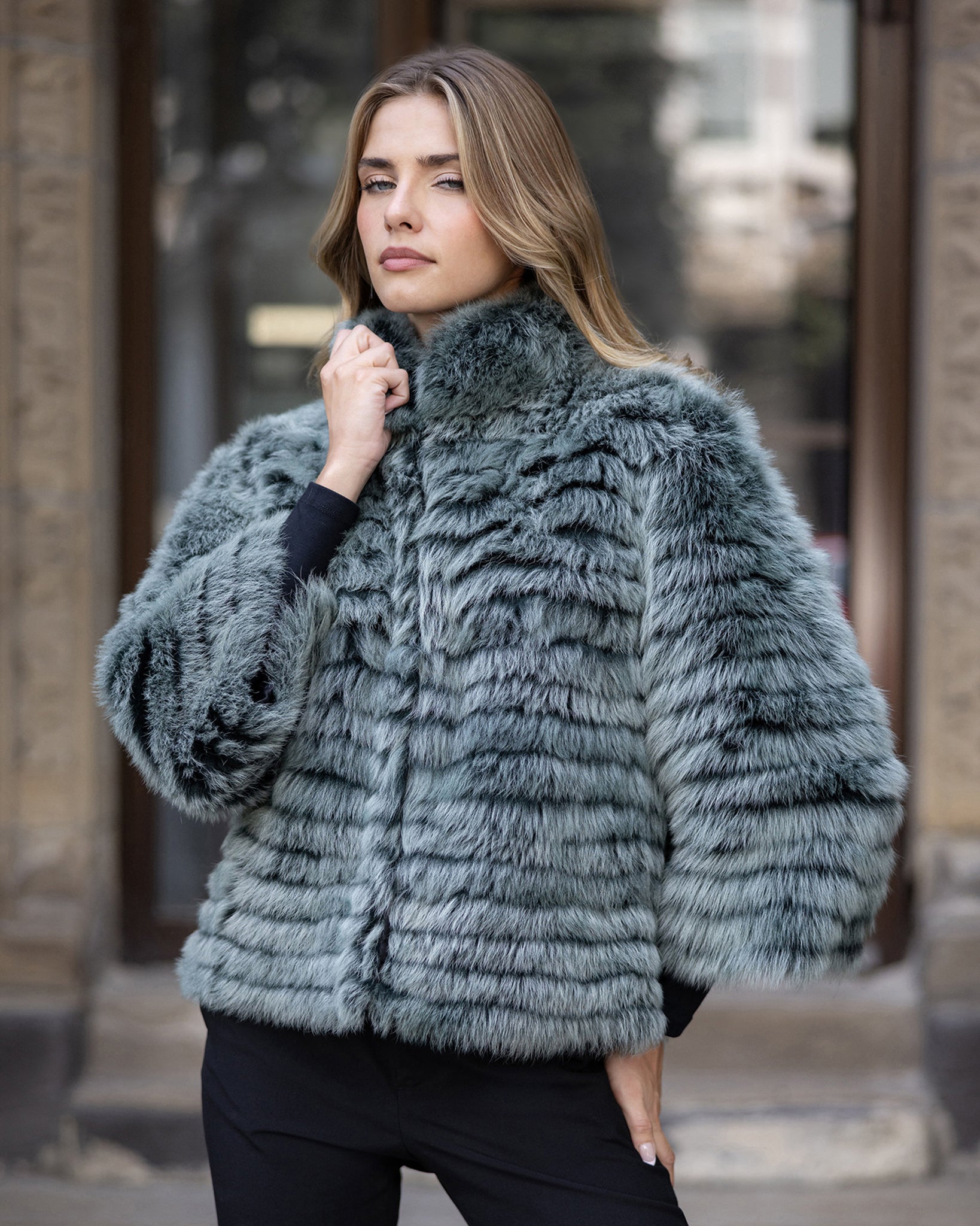 #Color_EMERALD BRISA