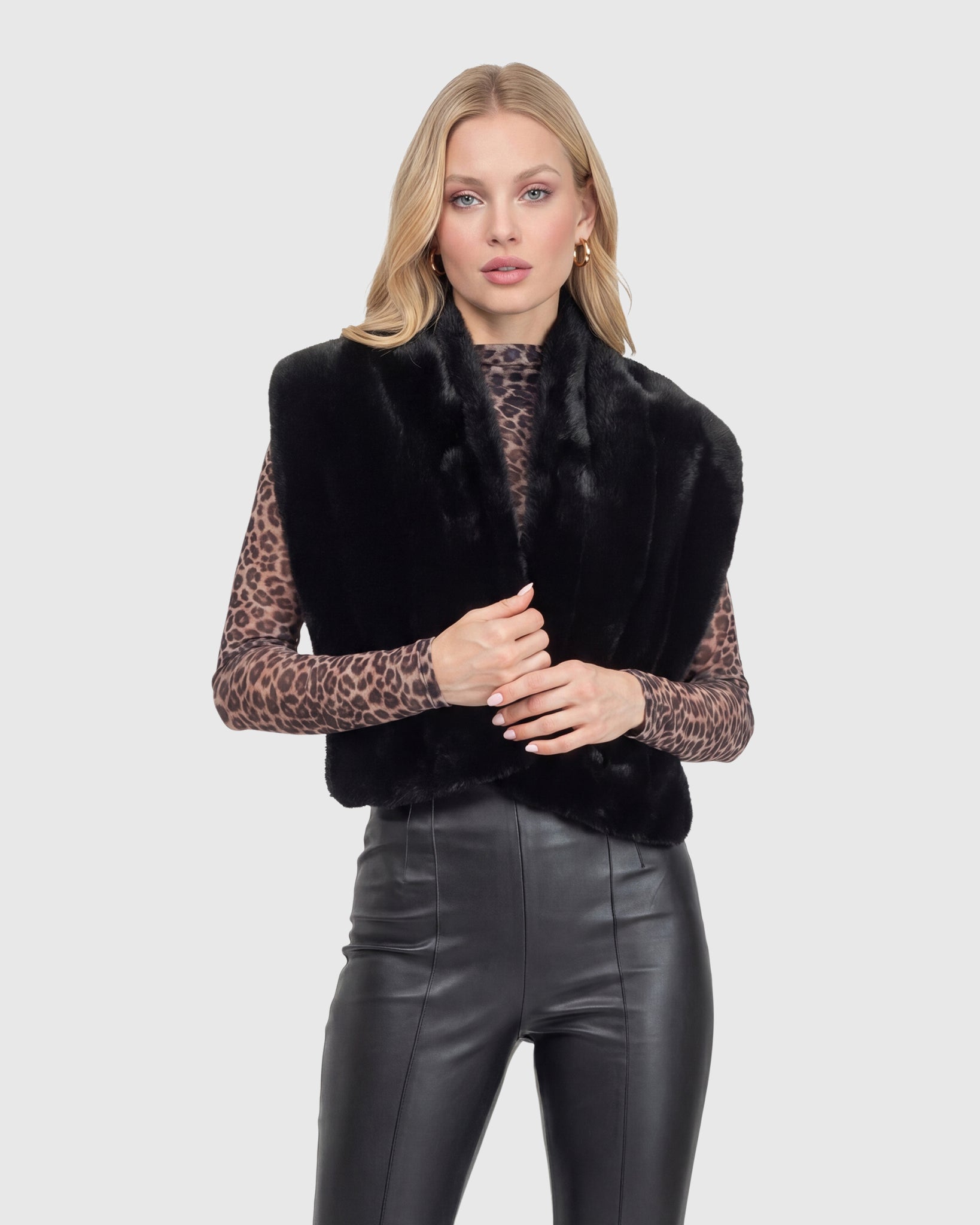 #Color_BLACK