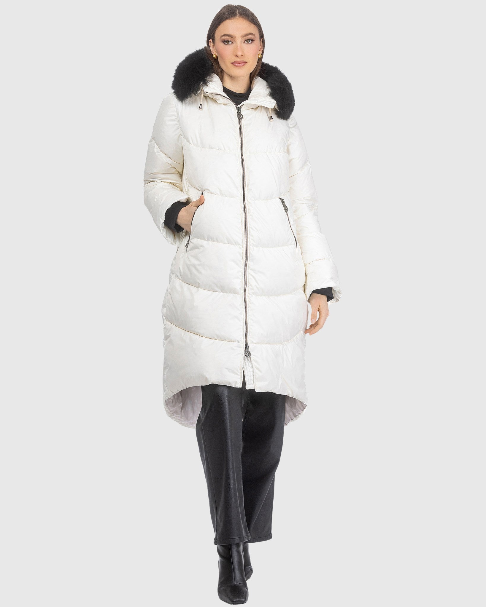 #Color_IVORY/BLACK