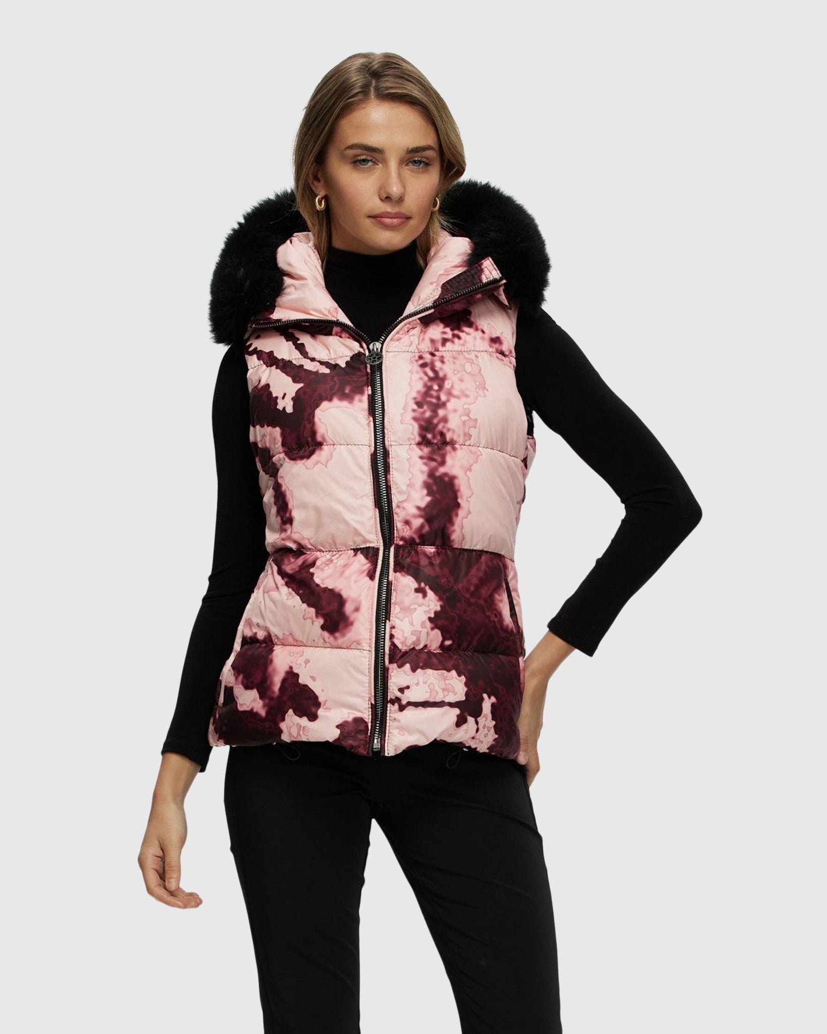#Color_BURGUNDY ABSTRACT/BLACK