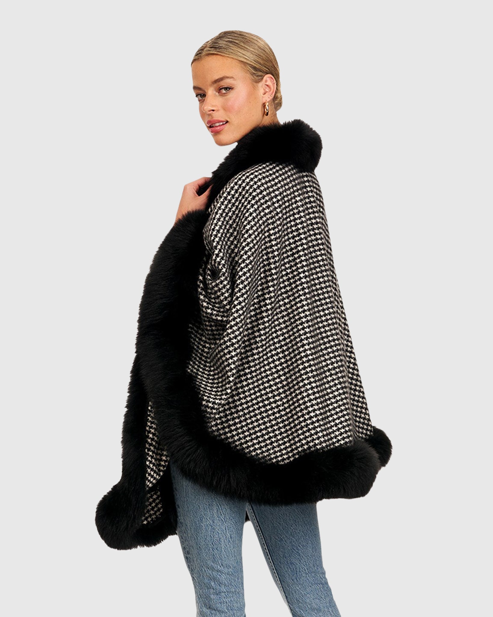 #Color_HOUNDSTOOTH