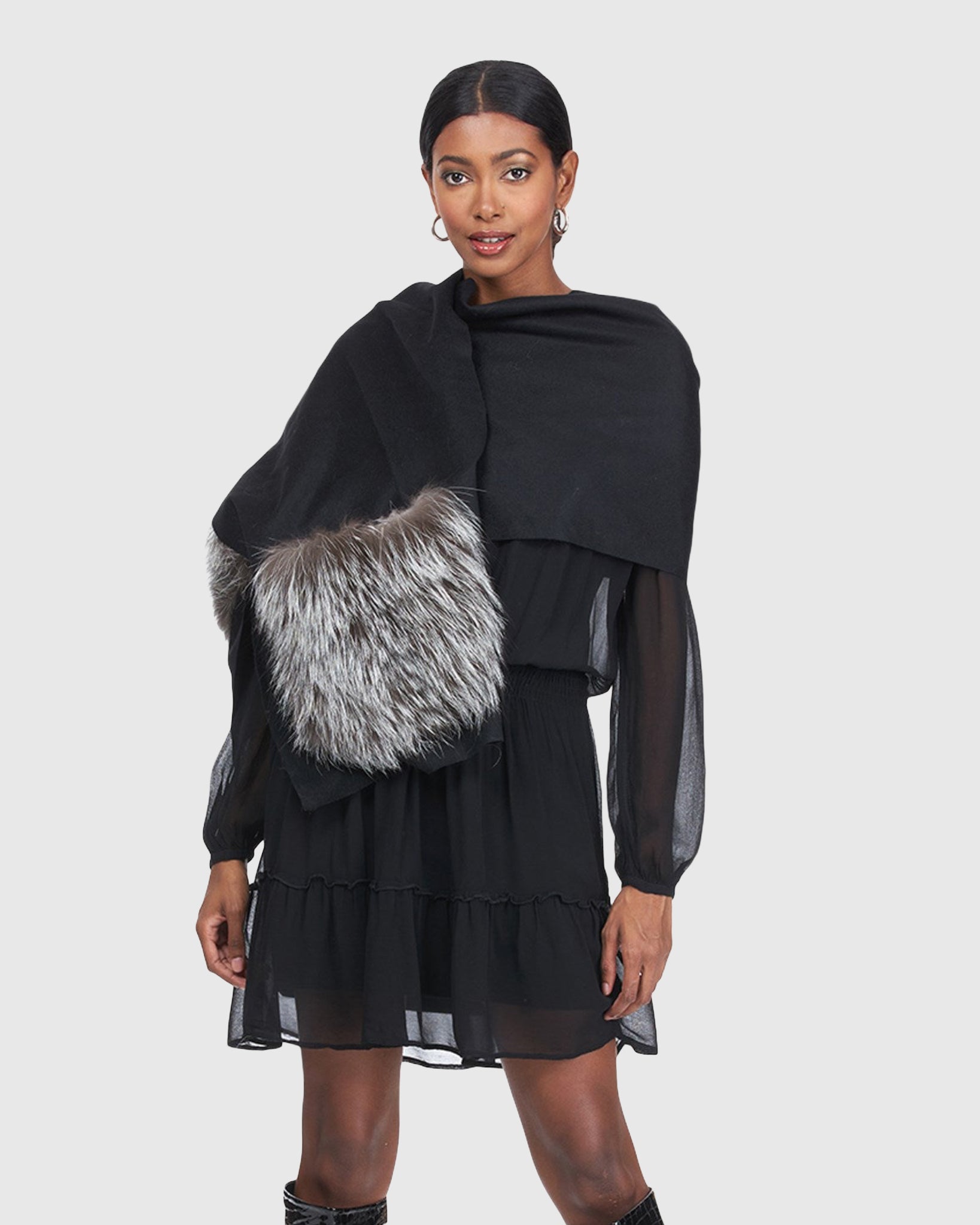 #Color_BLACK/SILVER