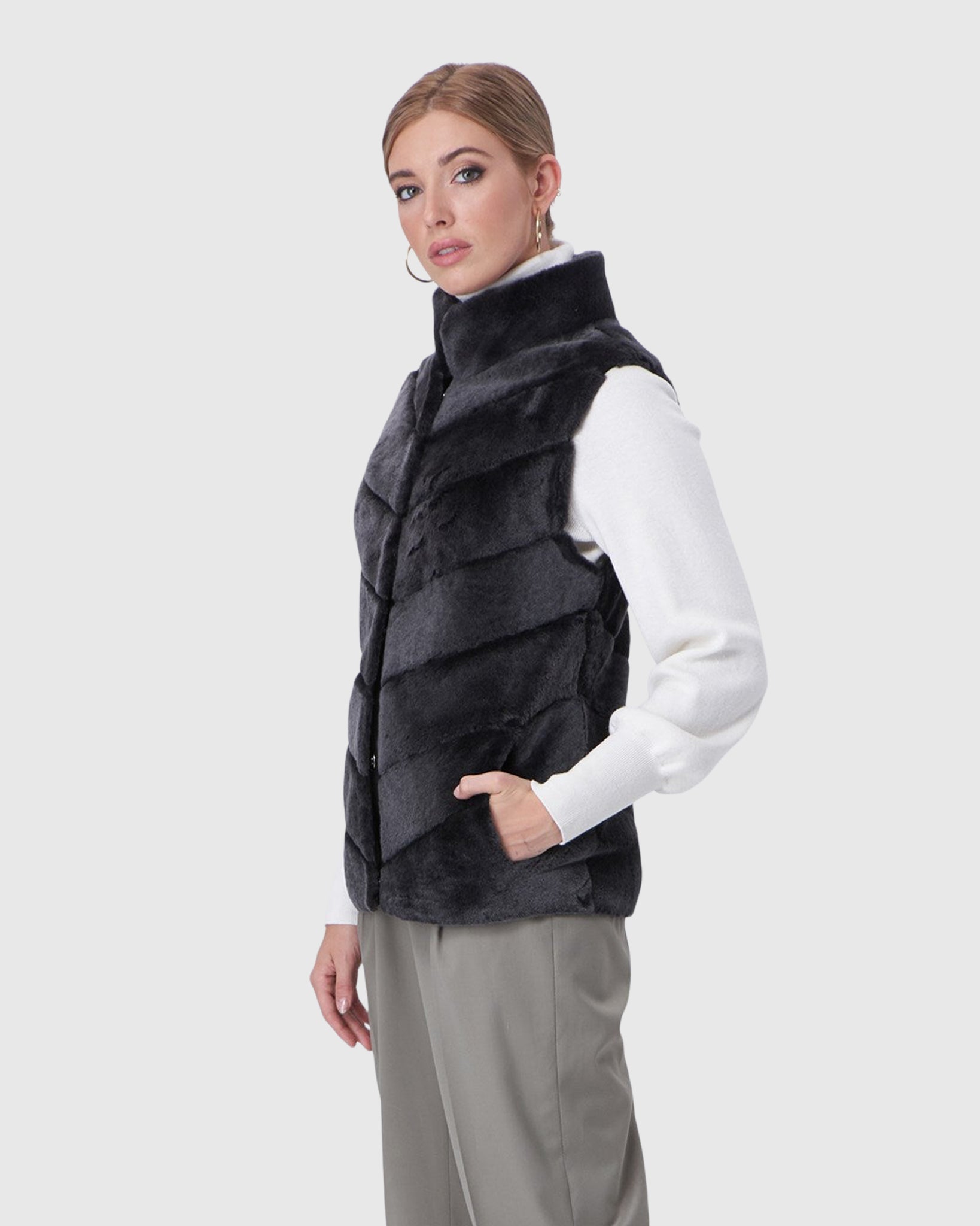 #Color_BLACK SNOWTOP