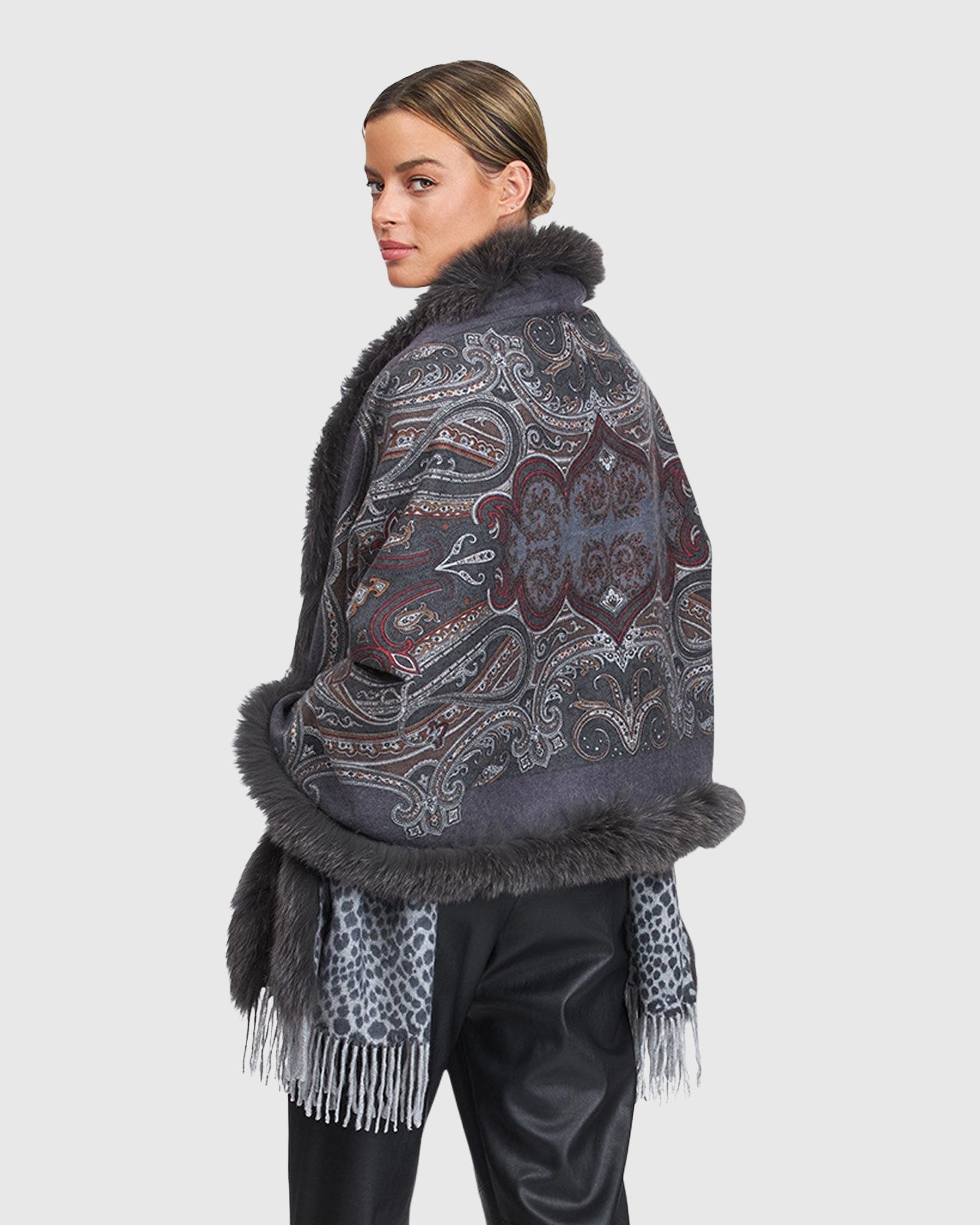 #Color_GRAY PAISLEY/ANIMAL PRINT