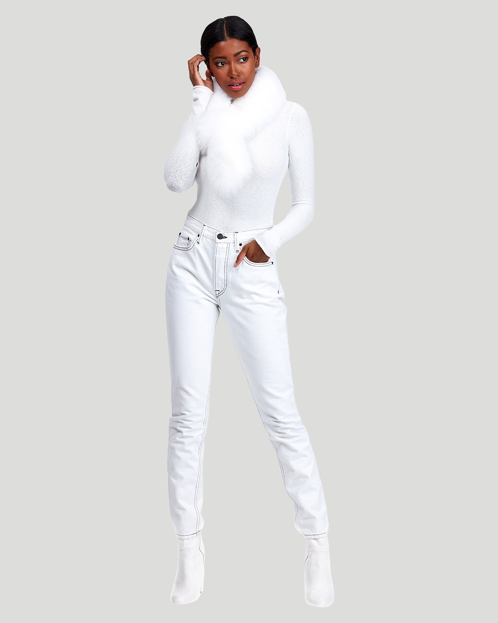 #Color_BLEACHED WHITE