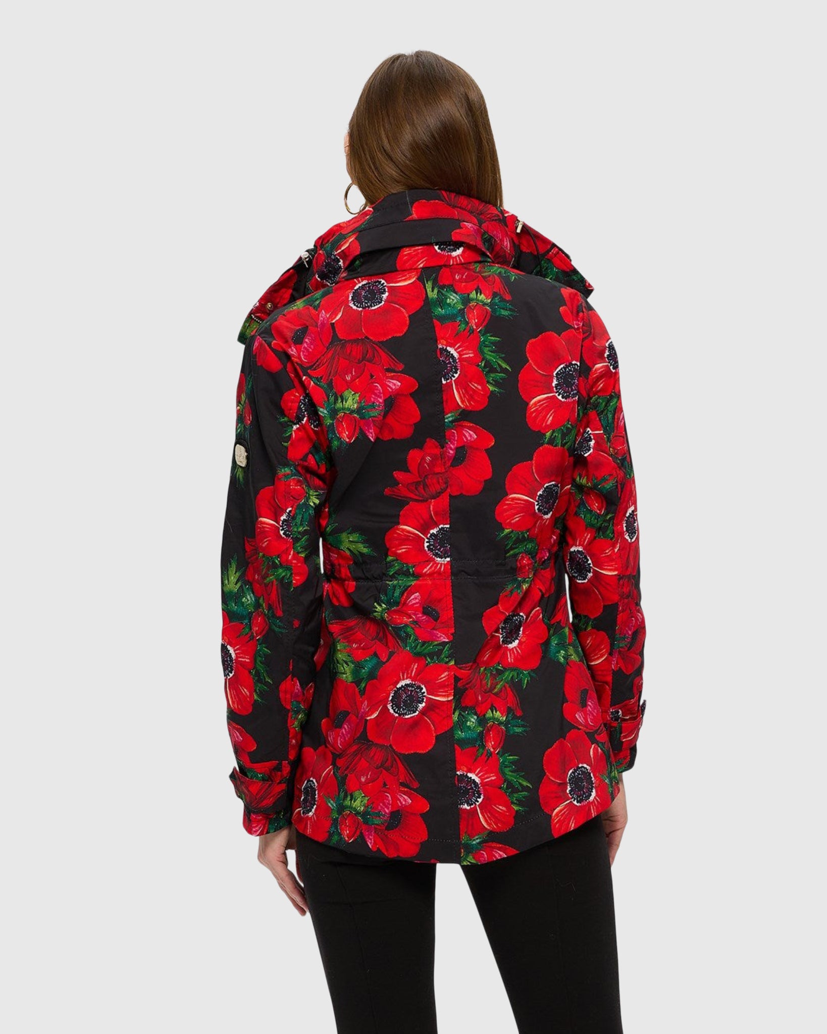 LIGHTWEIGHT JACKET WITH CONCEALED HOOD