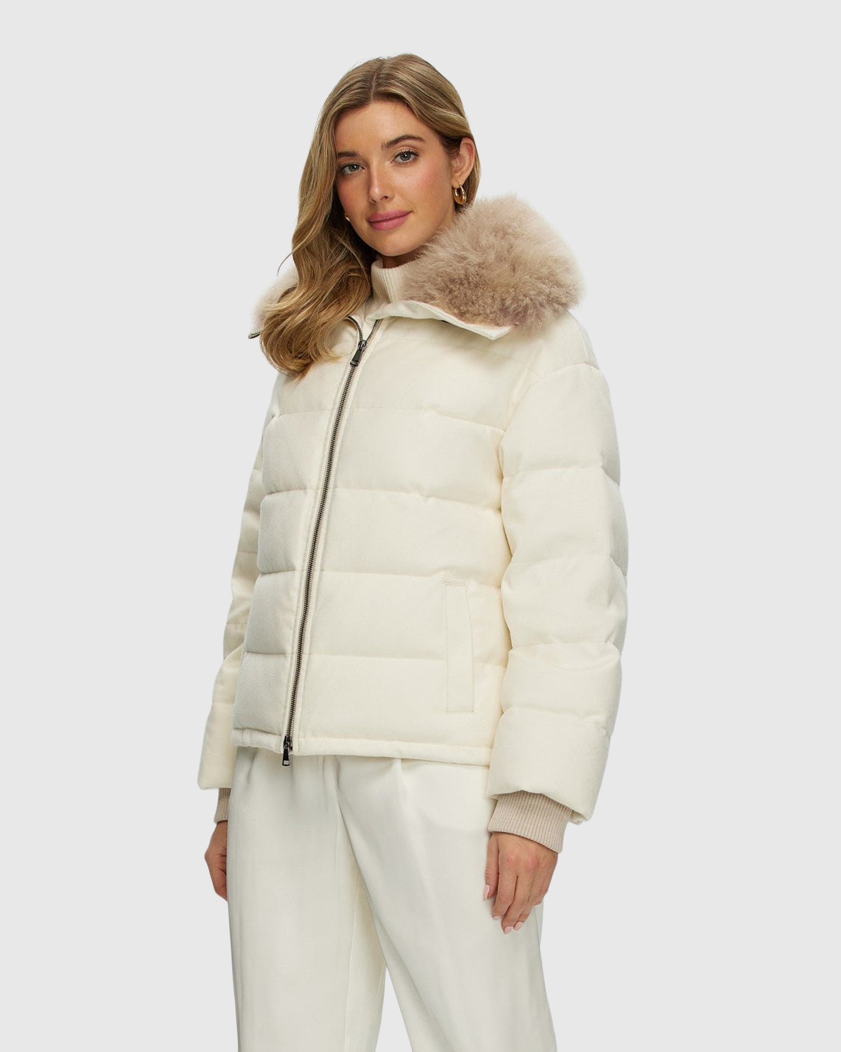 #Color_IVORY/TAUPE