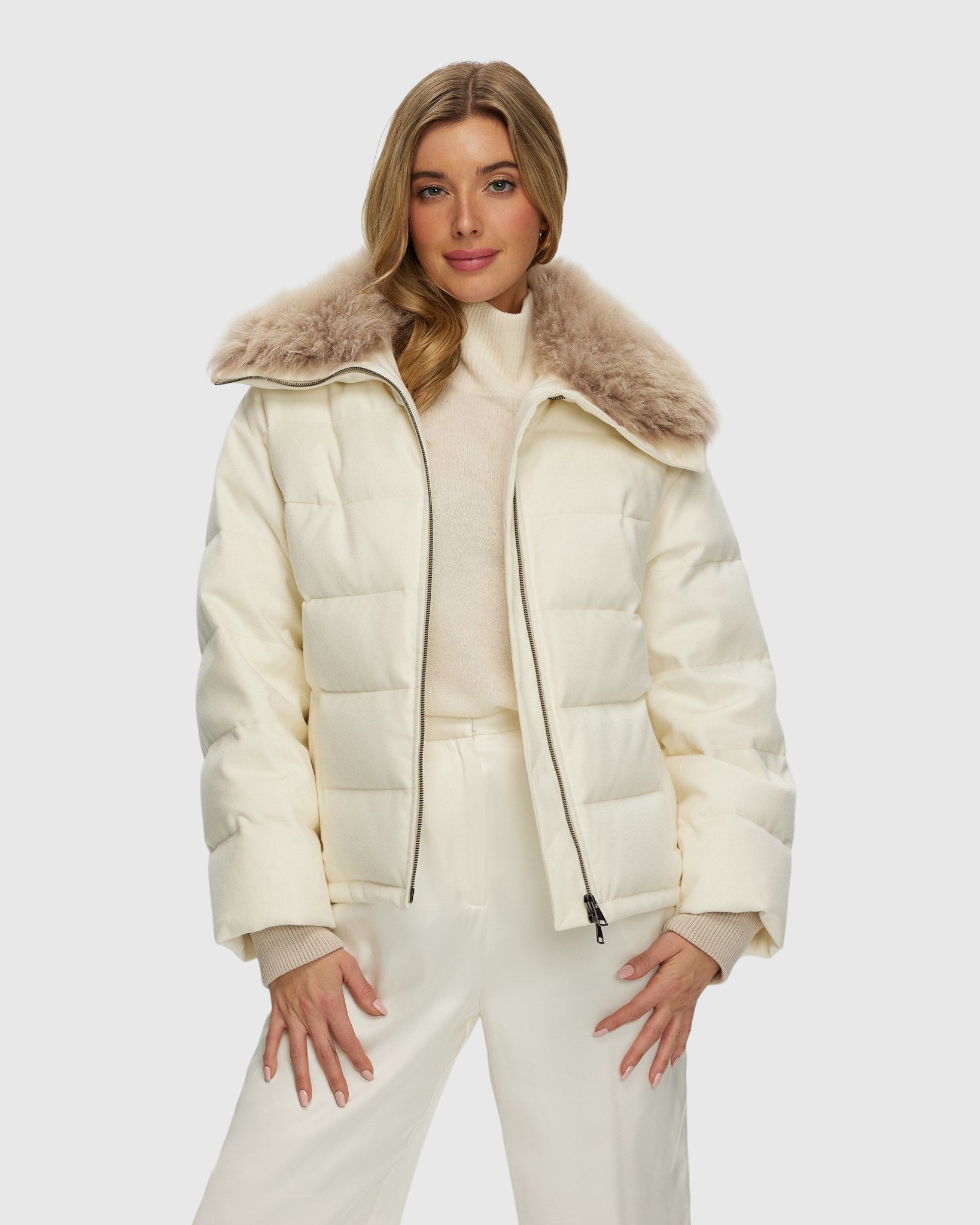 #Color_IVORY/TAUPE