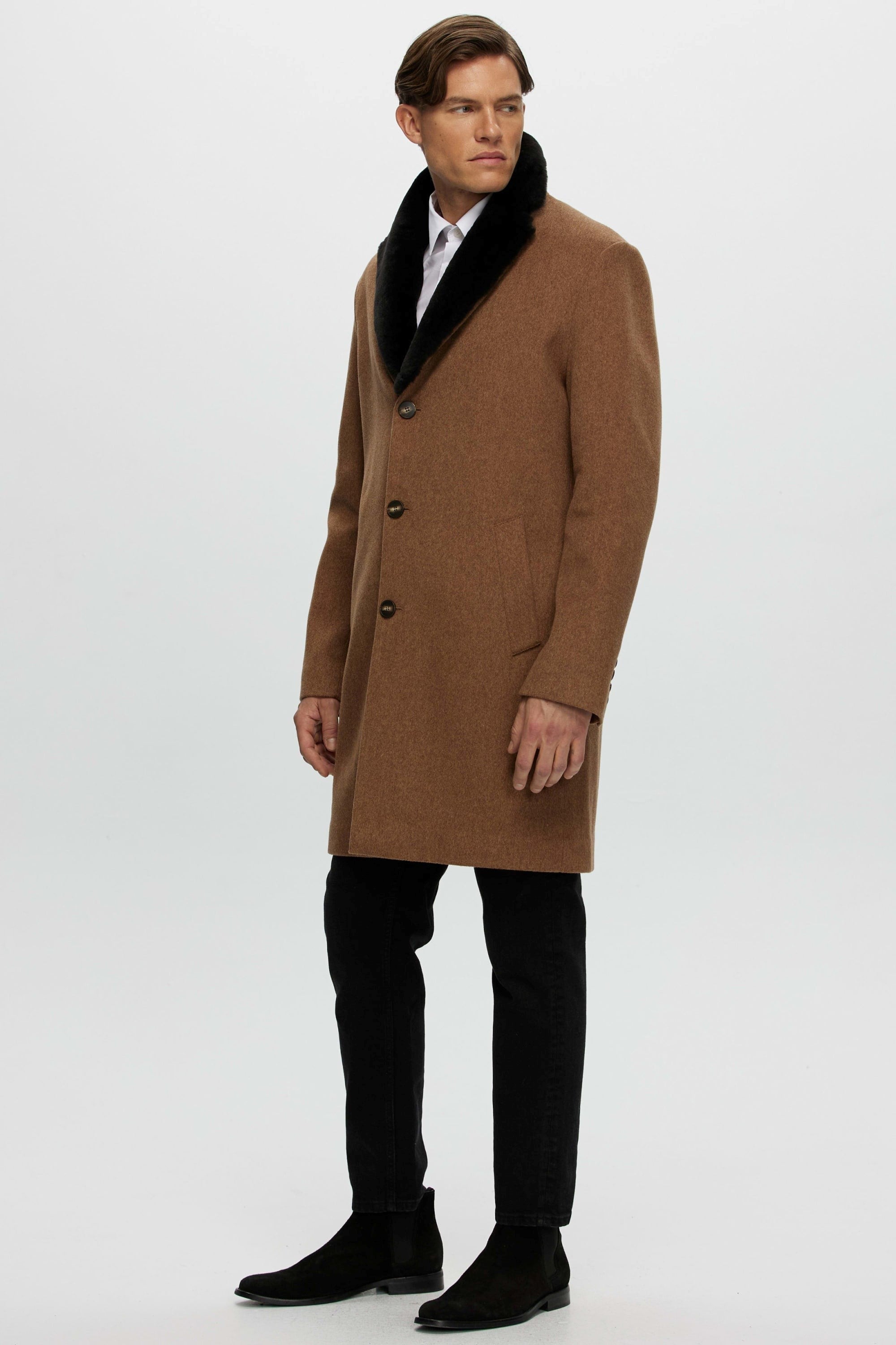Men's Short Coat Crafted From Loro Piana Wool with Select Shearling Lamb Collar