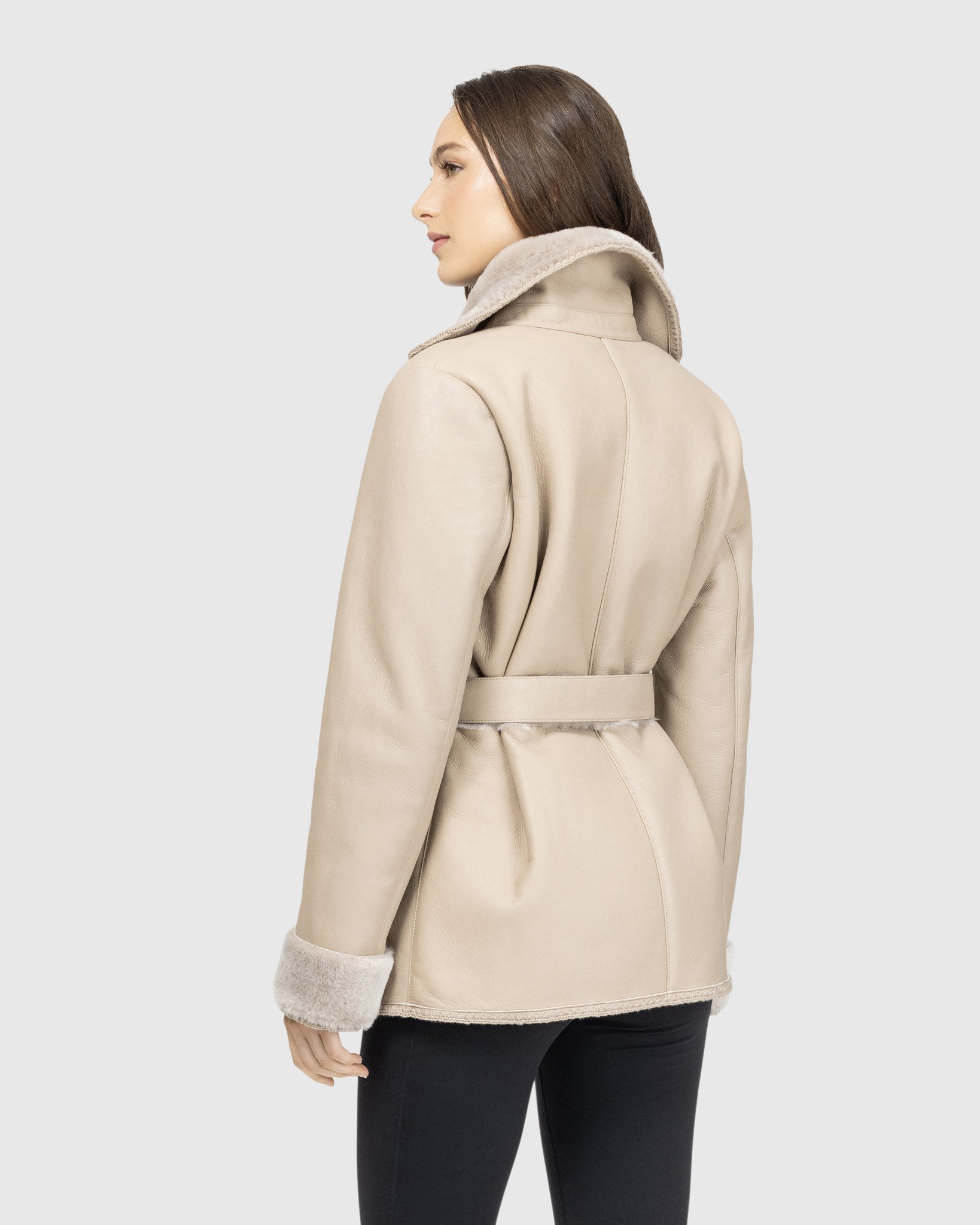 #Color_TAUPE BRISA