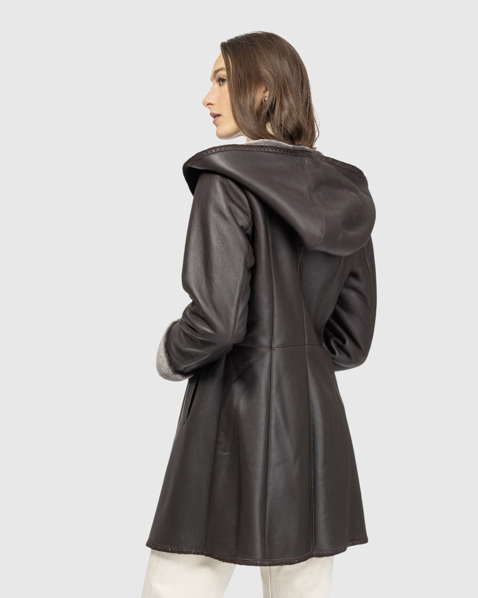#Color_BROWN BRISA