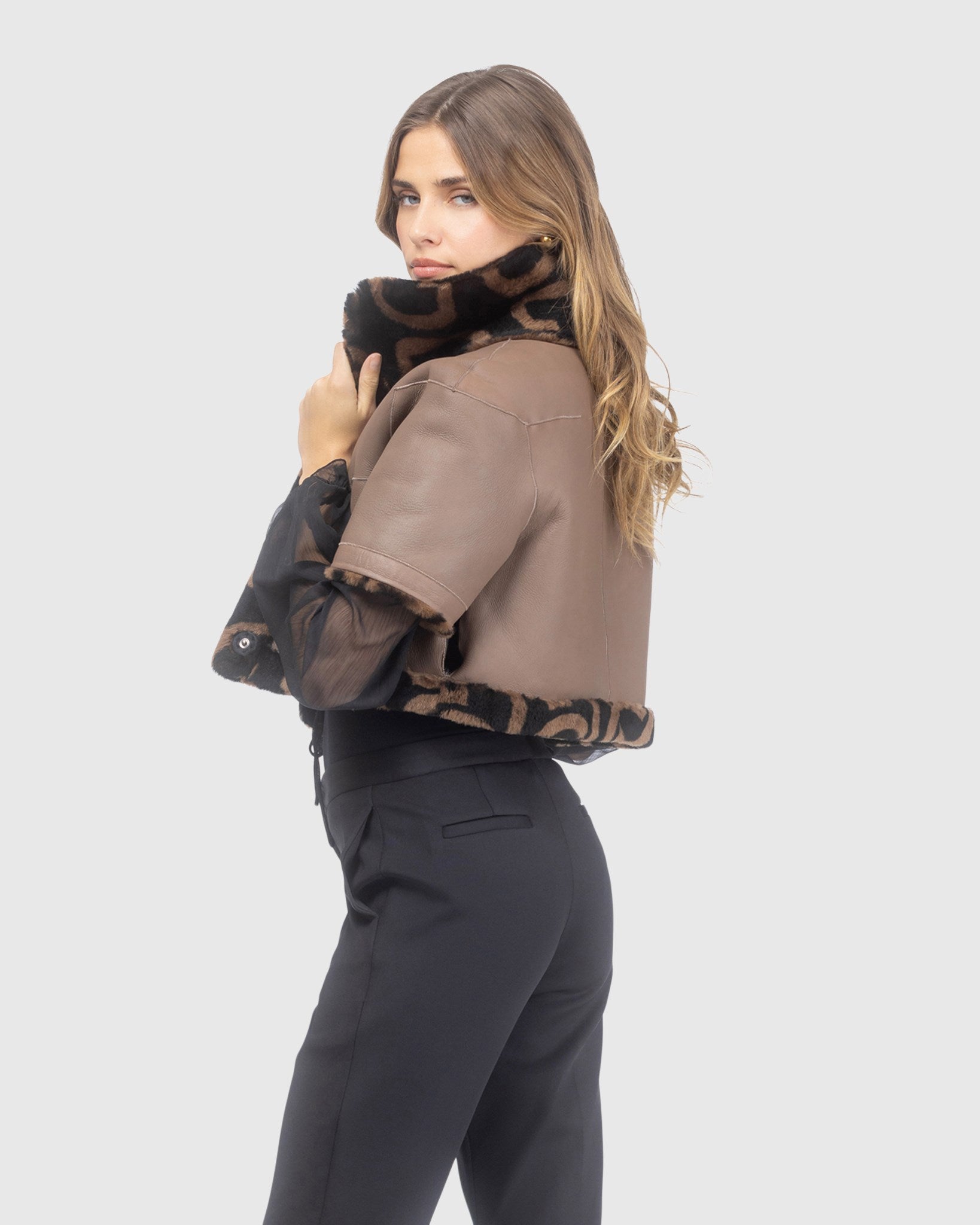 #Color_BLACK/CHESTNUT