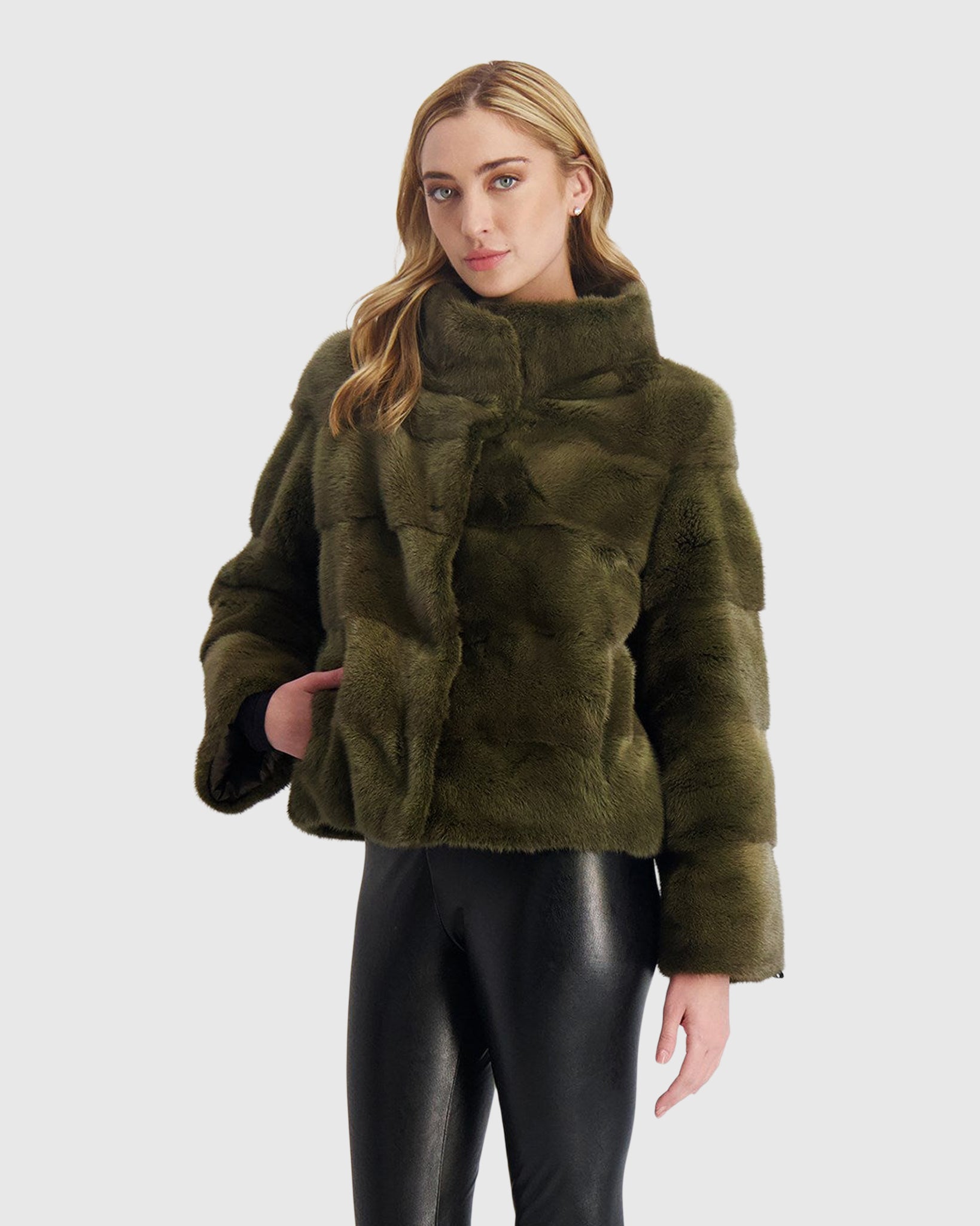 #Color_KHAKI
