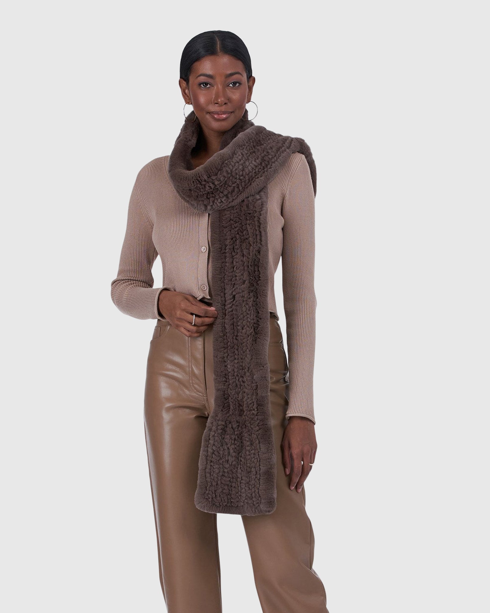 #Color_TAUPE