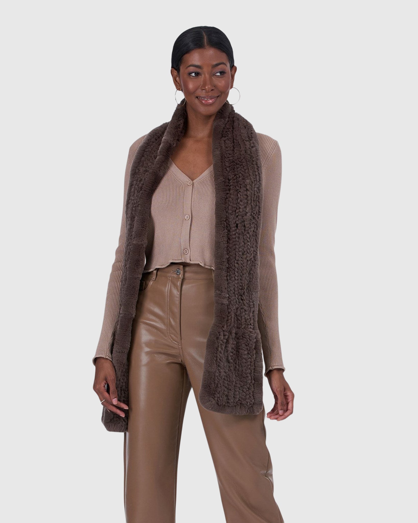 #Color_TAUPE
