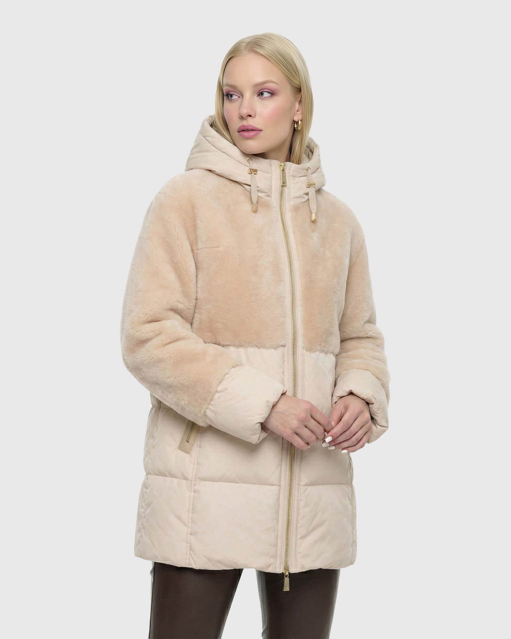 #Color_Ivory/Ivory