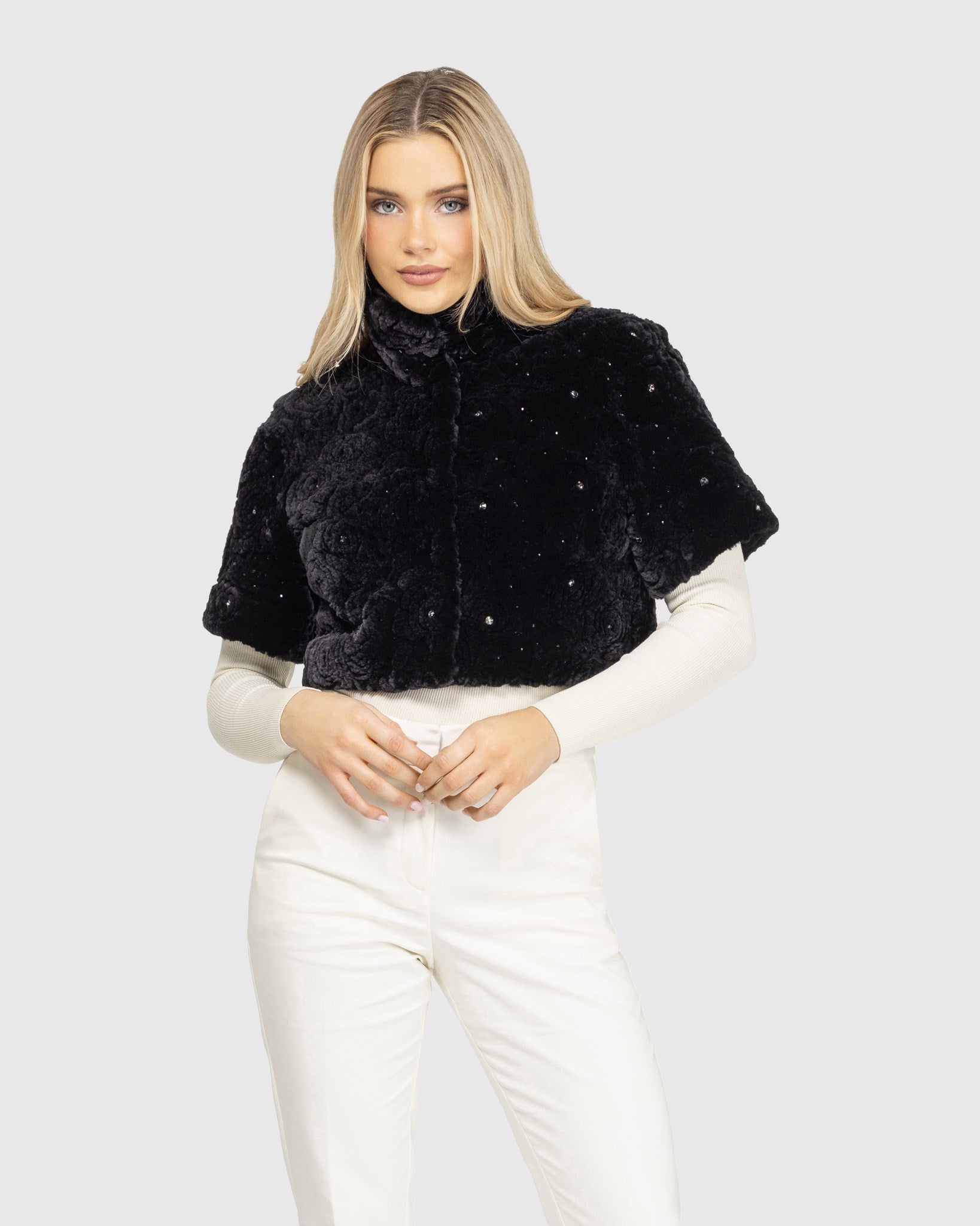 #Color_BLACK BRISA