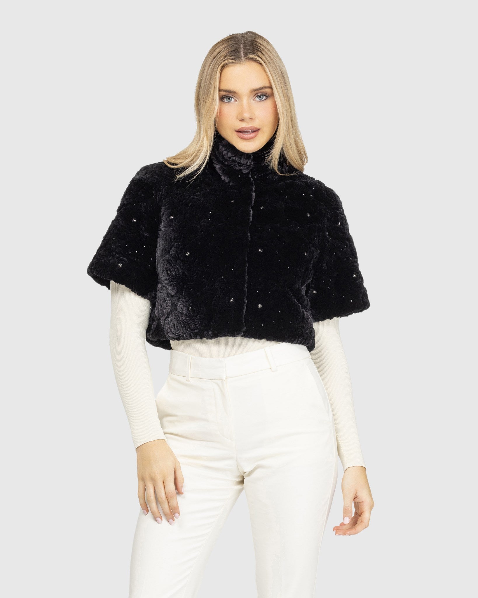 #Color_BLACK BRISA