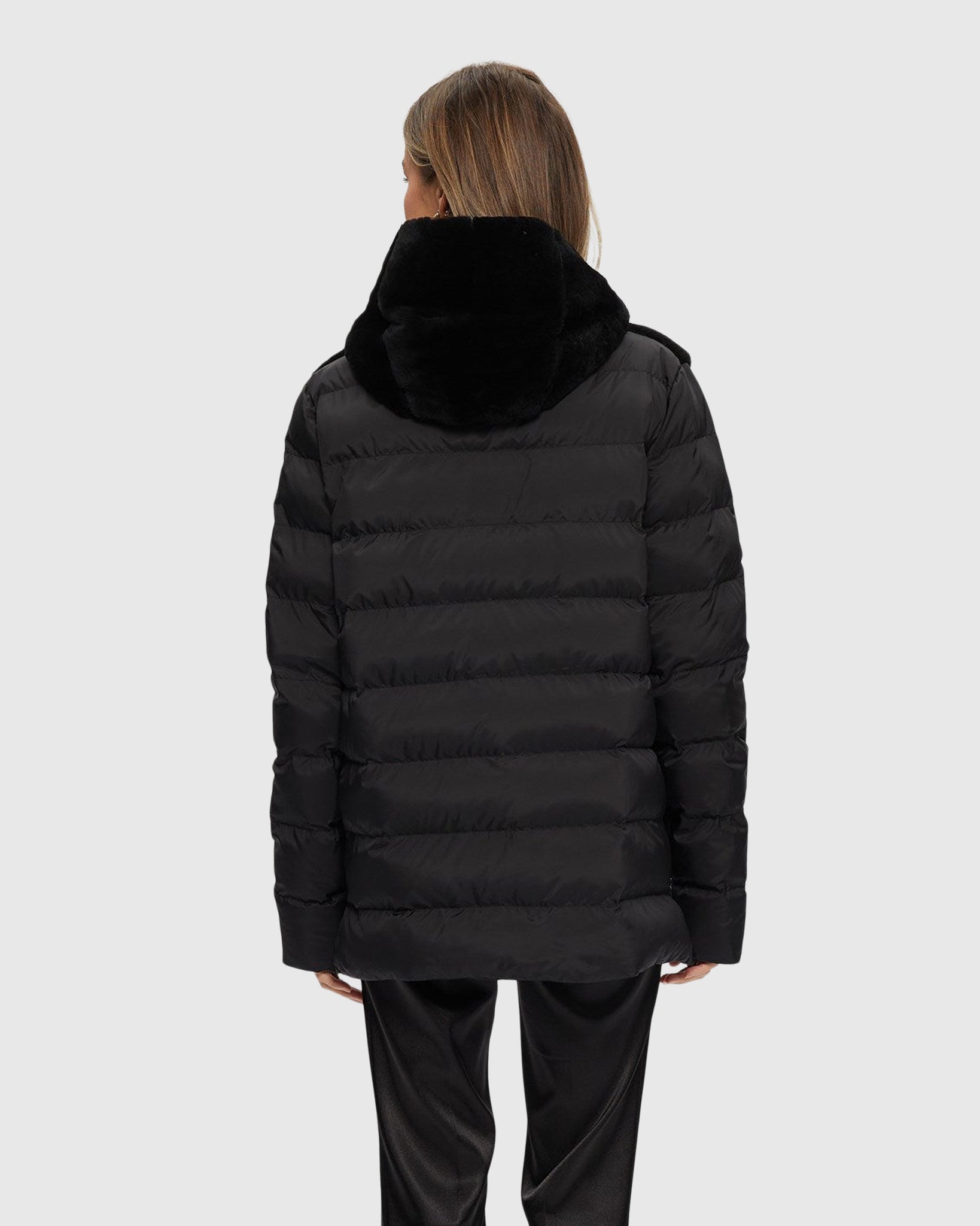 #Color_BLACK/BLACK