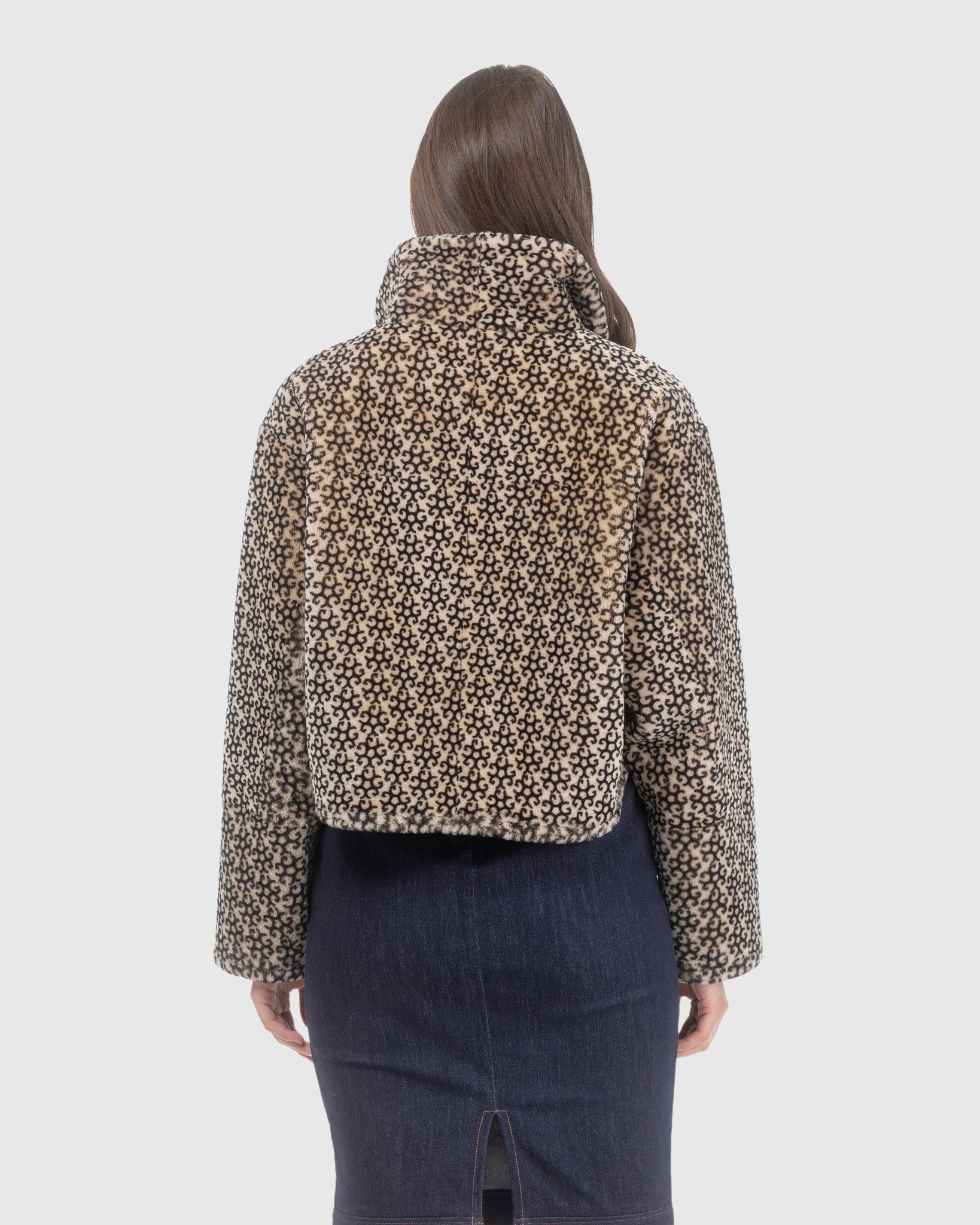 #Color_BEIGE/BLACK INSIGNIA