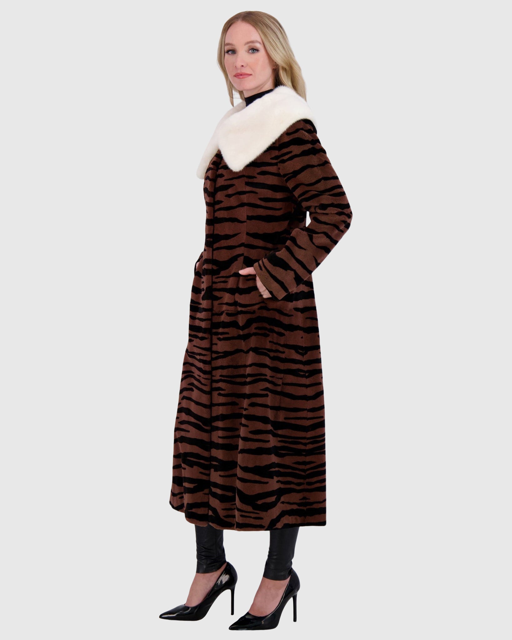 #Color_BROWN TIGER PRINT