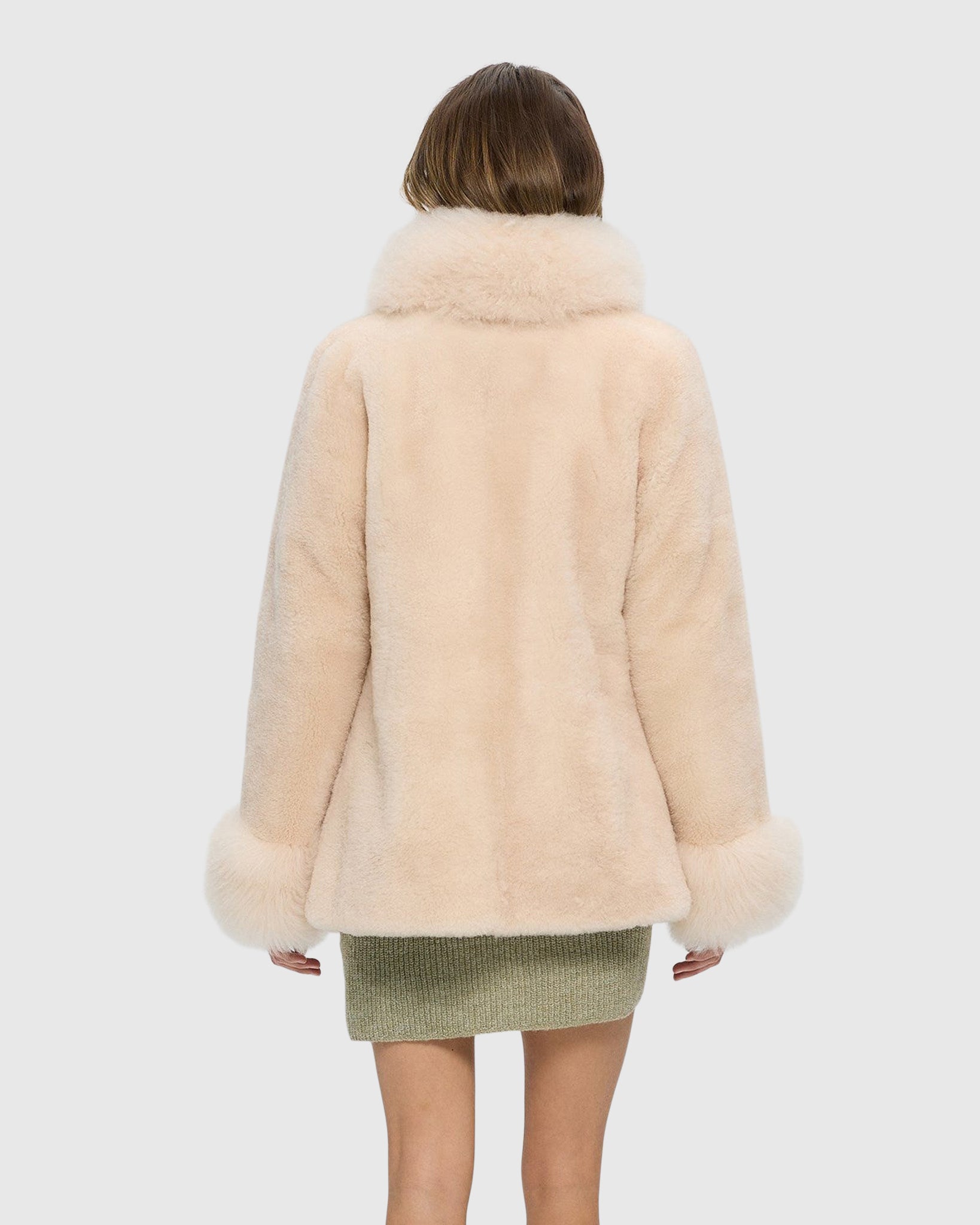 #Color_LIGHT BEIGE