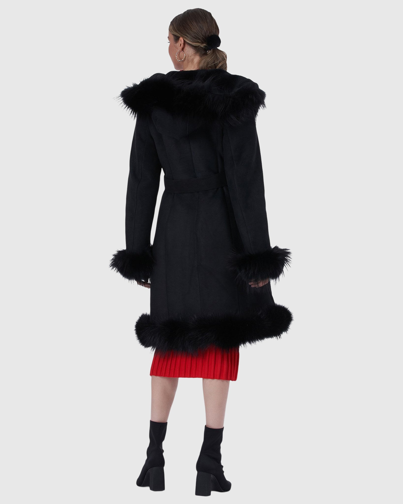 #Color_BLACK