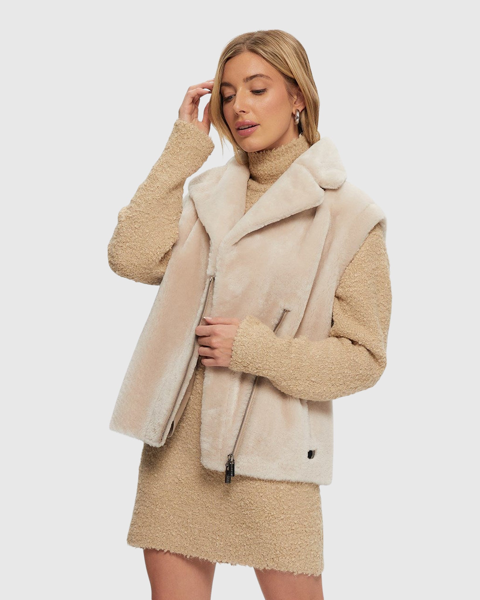 #Color_BEIGE