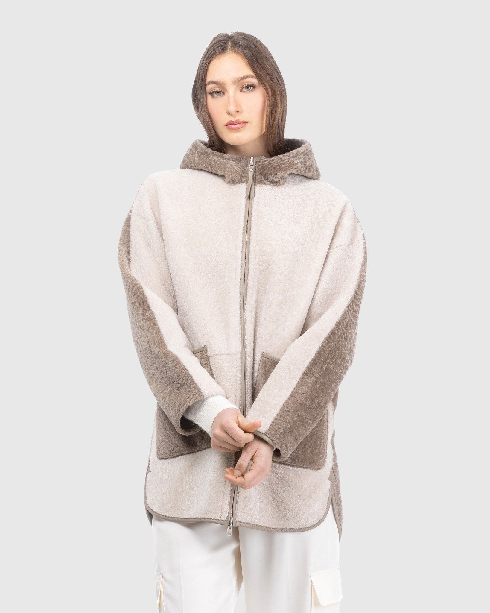 #Color_BEIGE/TAUPE