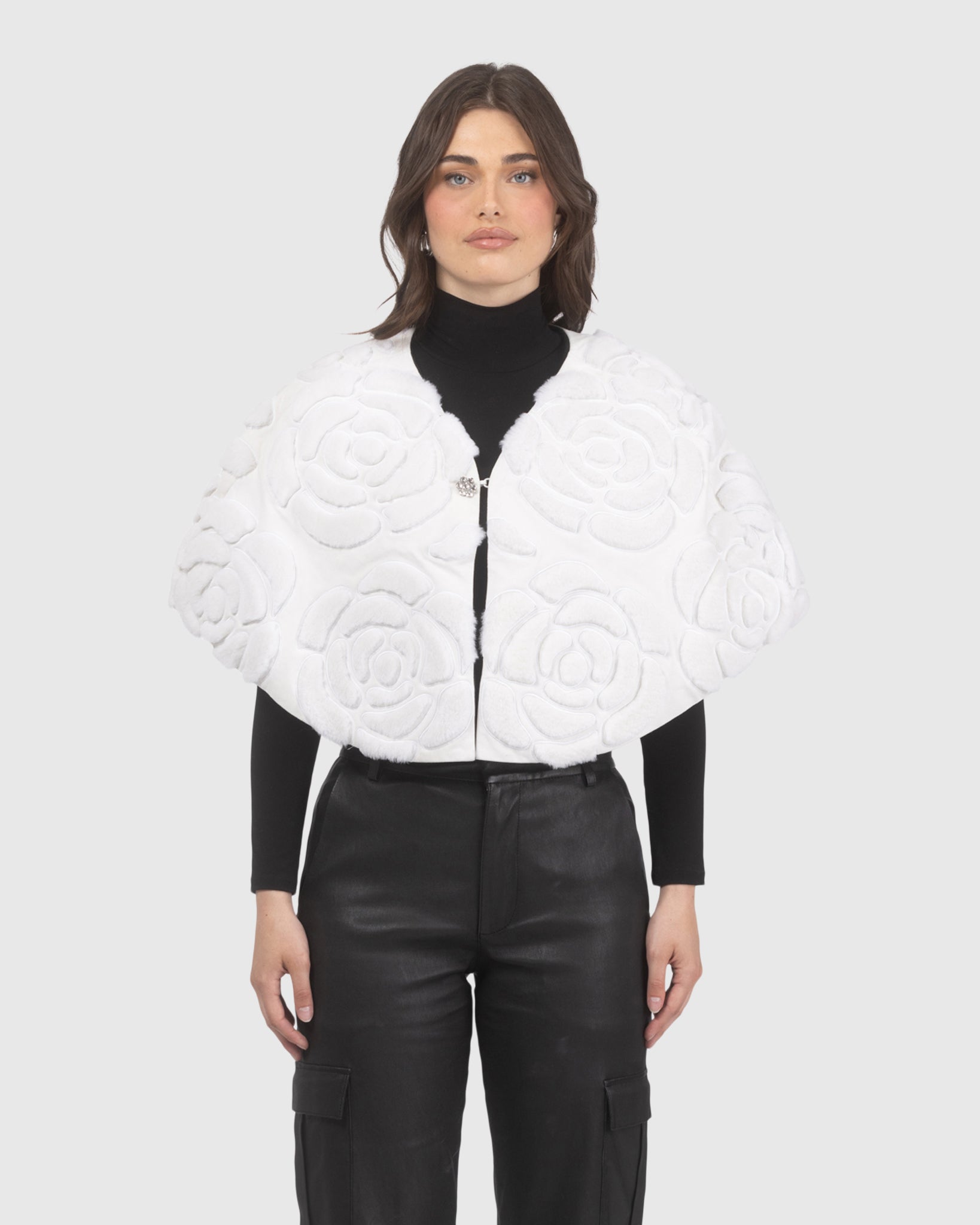 #Color_WHITE/BLACK