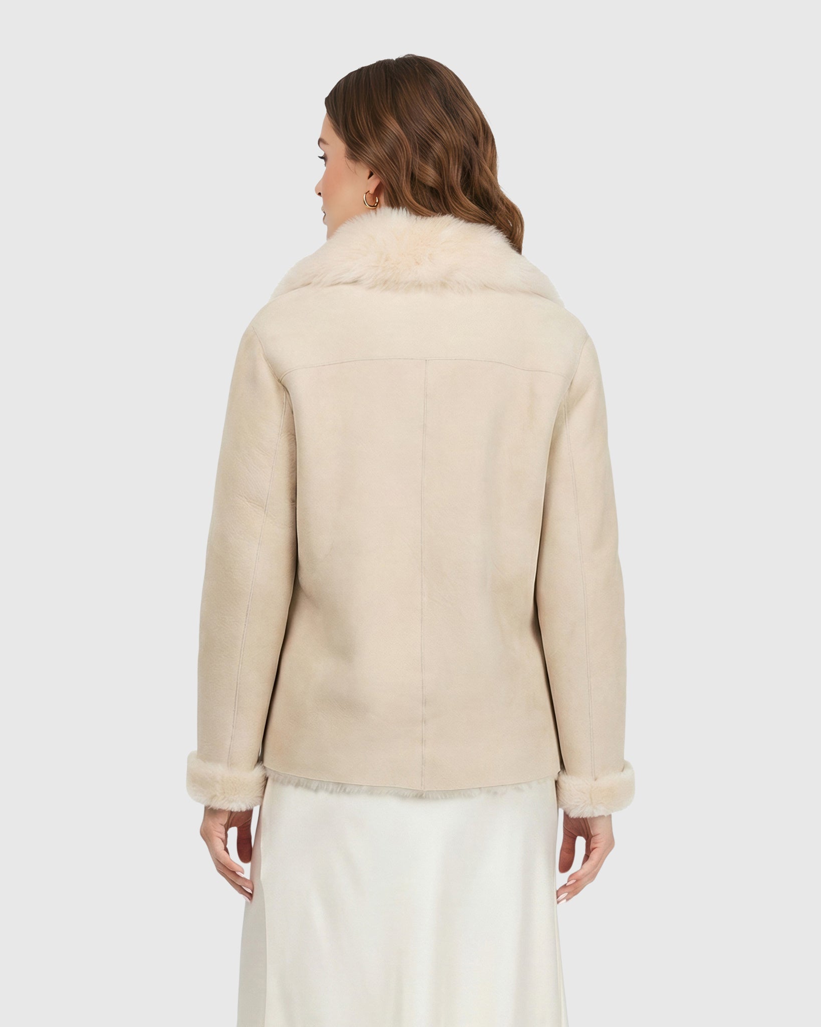 #Color_IVORY