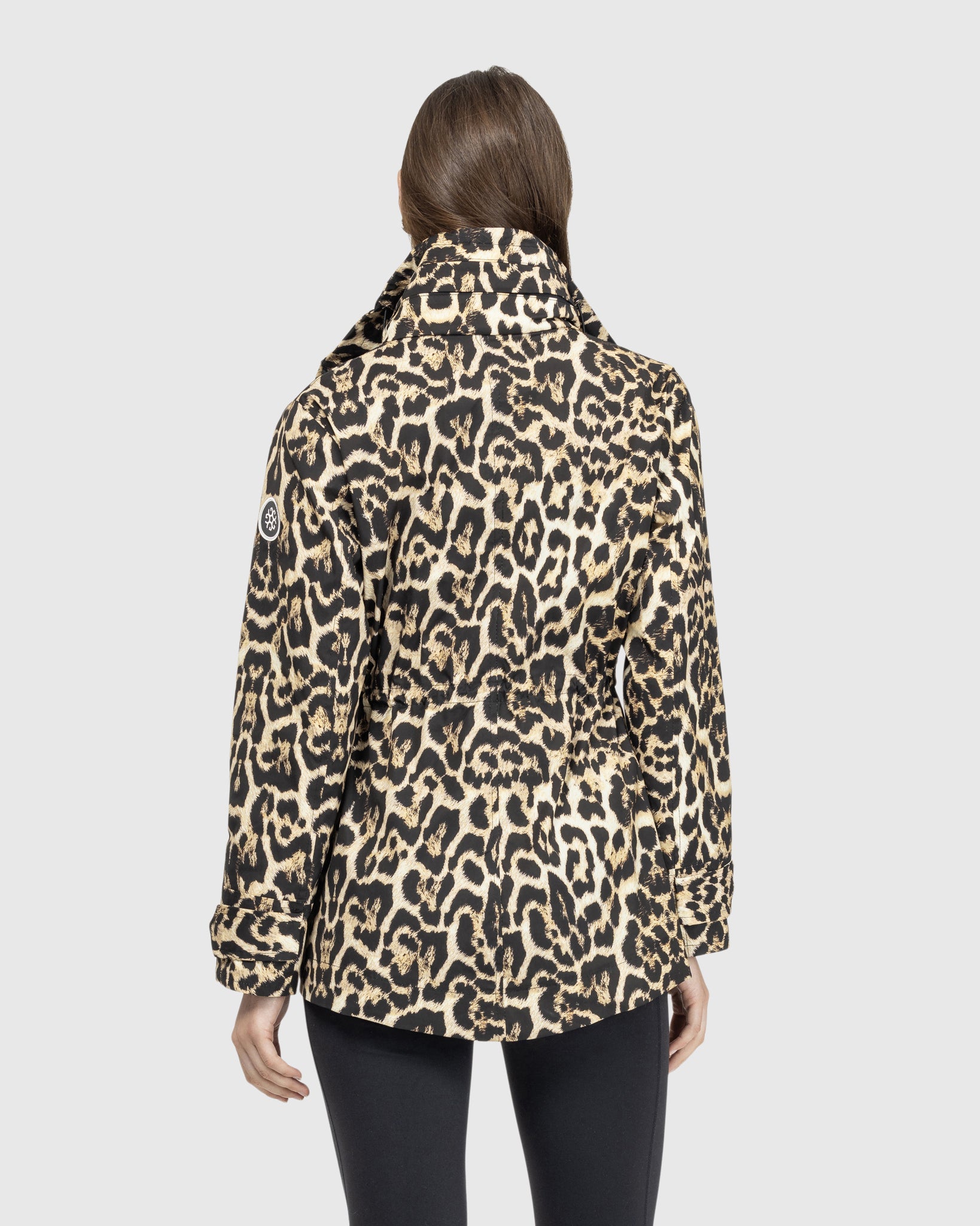 LIGHTWEIGHT JACKET WITH CONCEALED HOOD