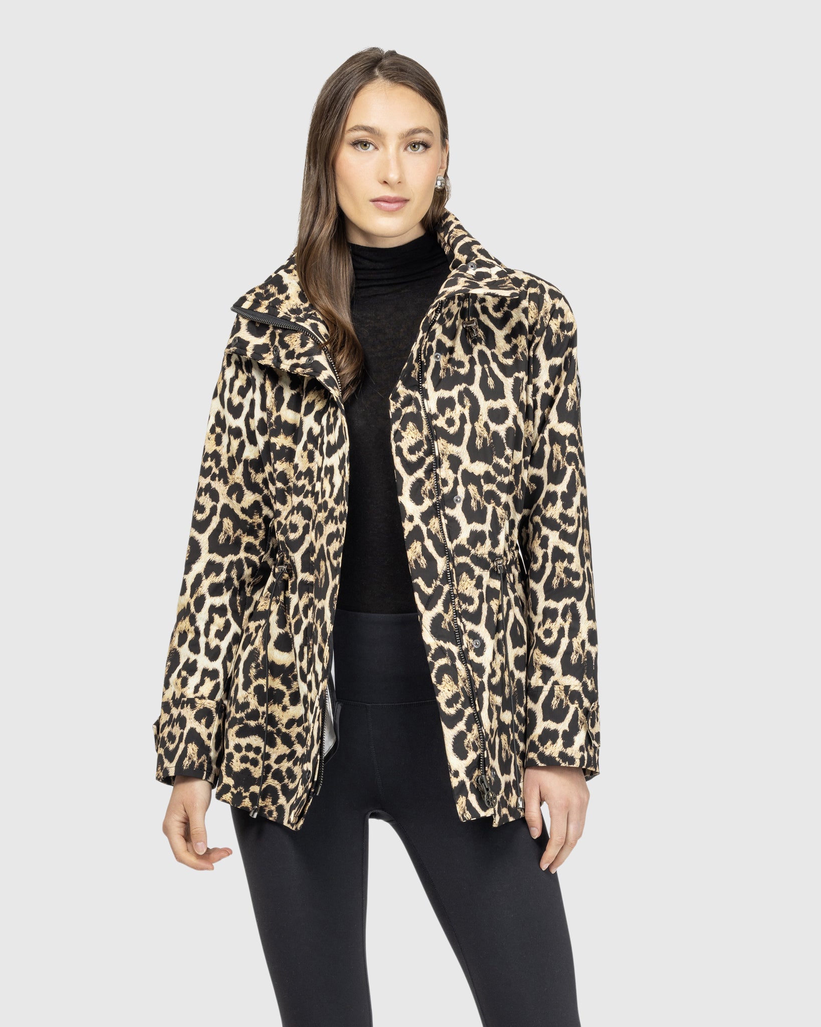 LIGHTWEIGHT JACKET WITH CONCEALED HOOD