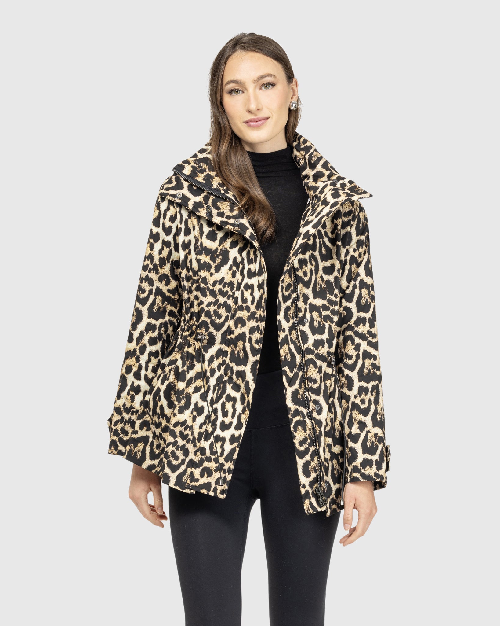 LIGHTWEIGHT JACKET WITH CONCEALED HOOD