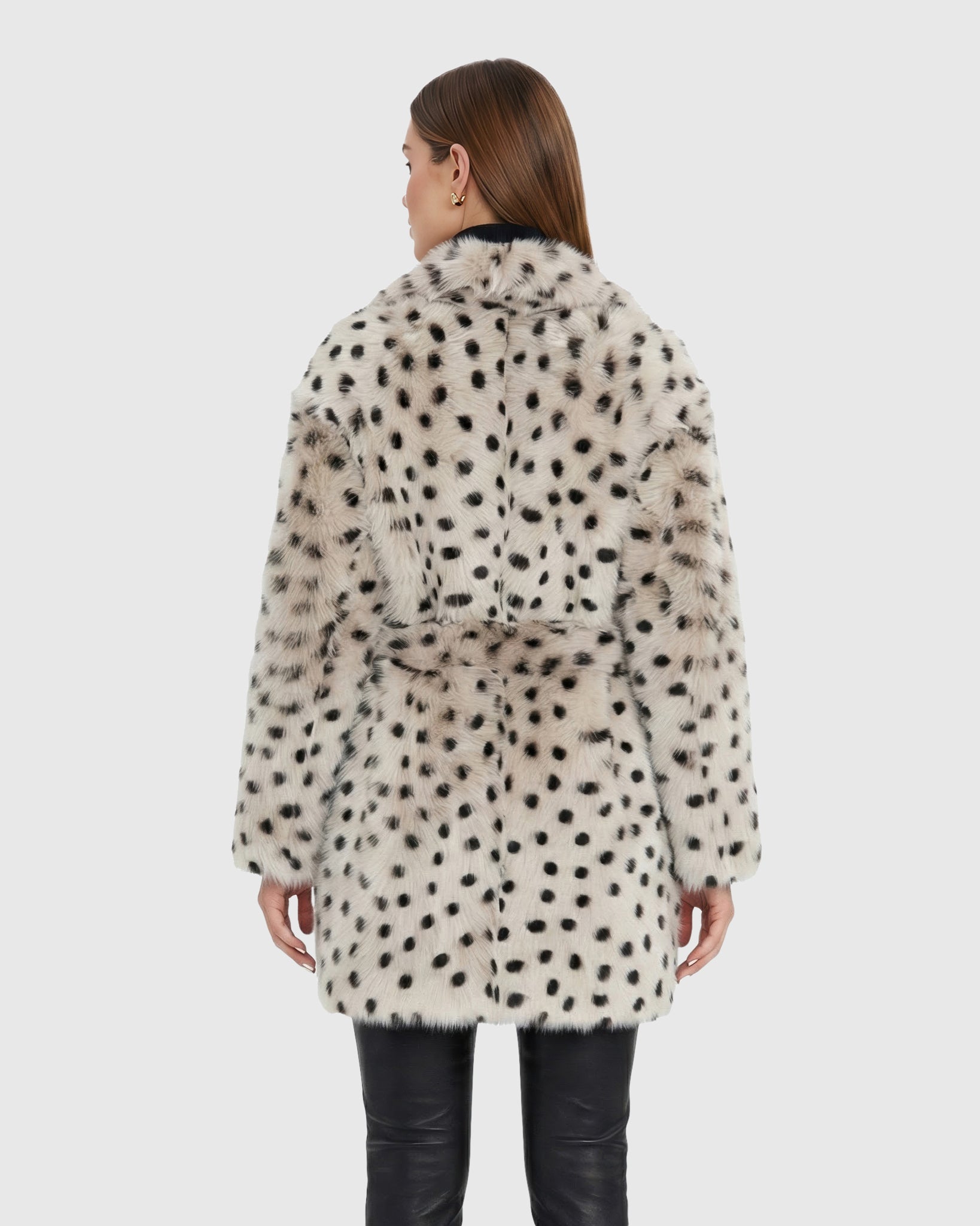 #Color_White/Black Spotted