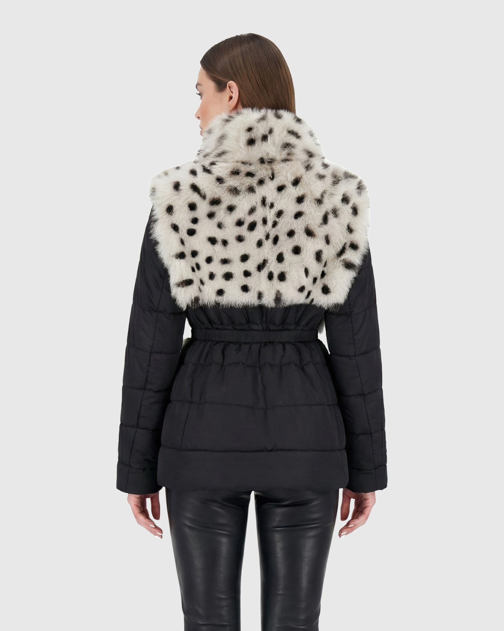 #Color_White/Black Spotted