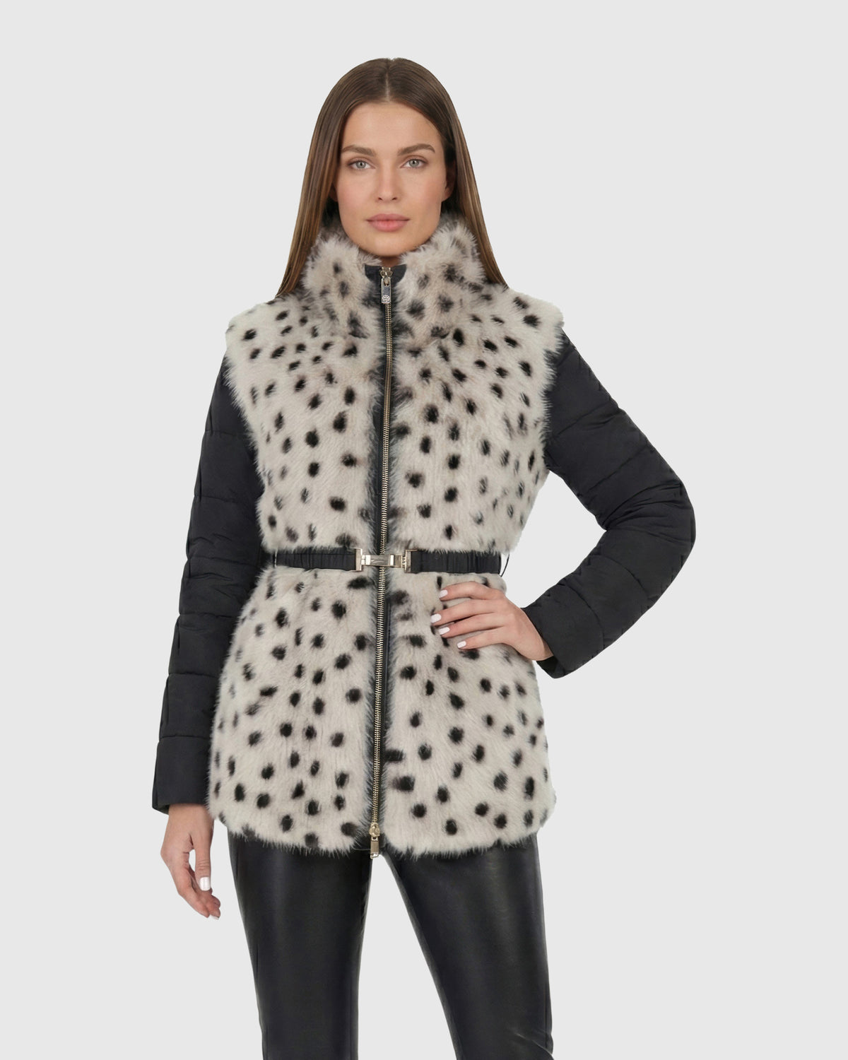 #Color_White/Black Spotted