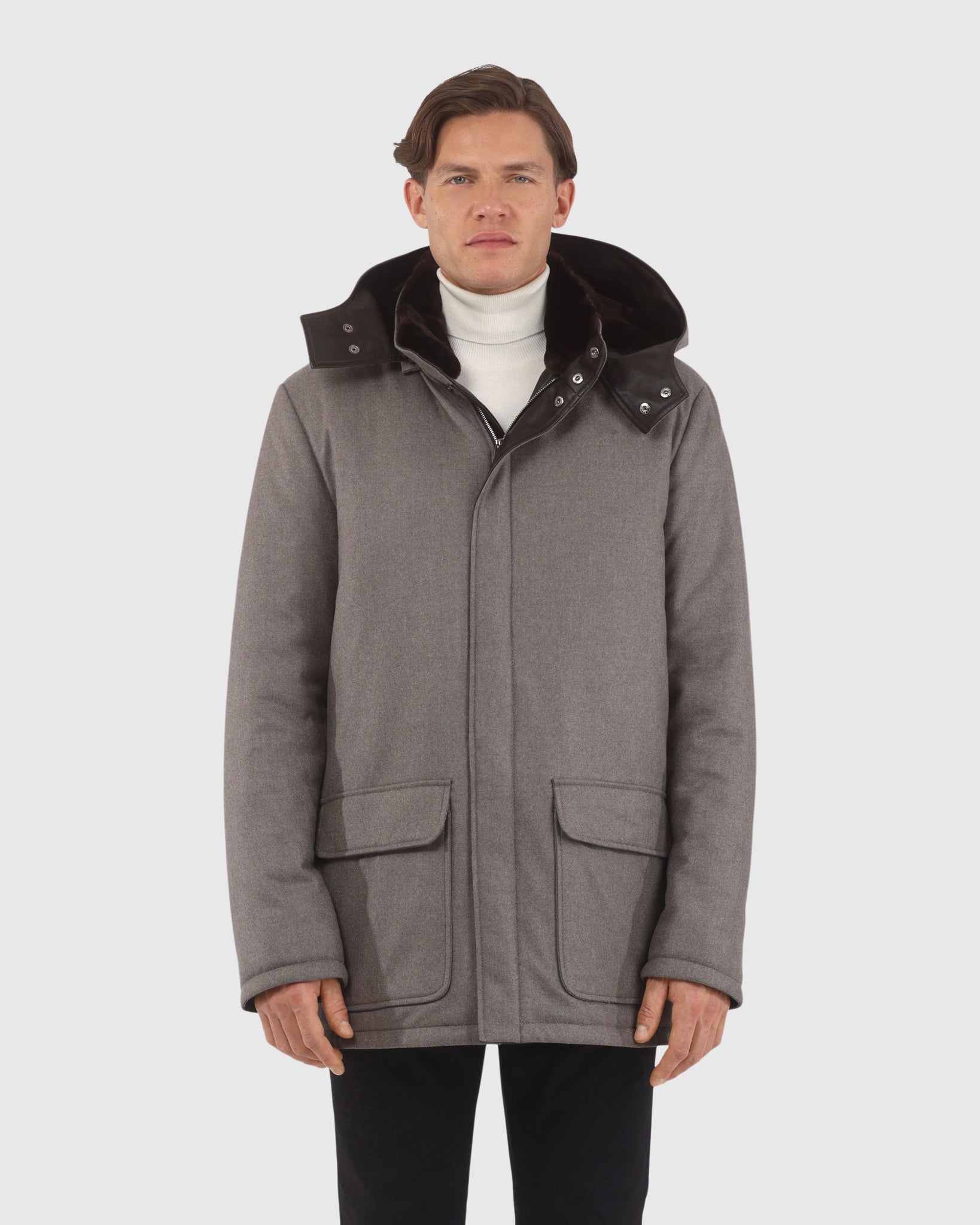 MEN'S WOOL AND CASHMERE BLEND PARKA CRAFTED FROM LORO PIANA WITH SELECT SHEARLING LAMB LINING