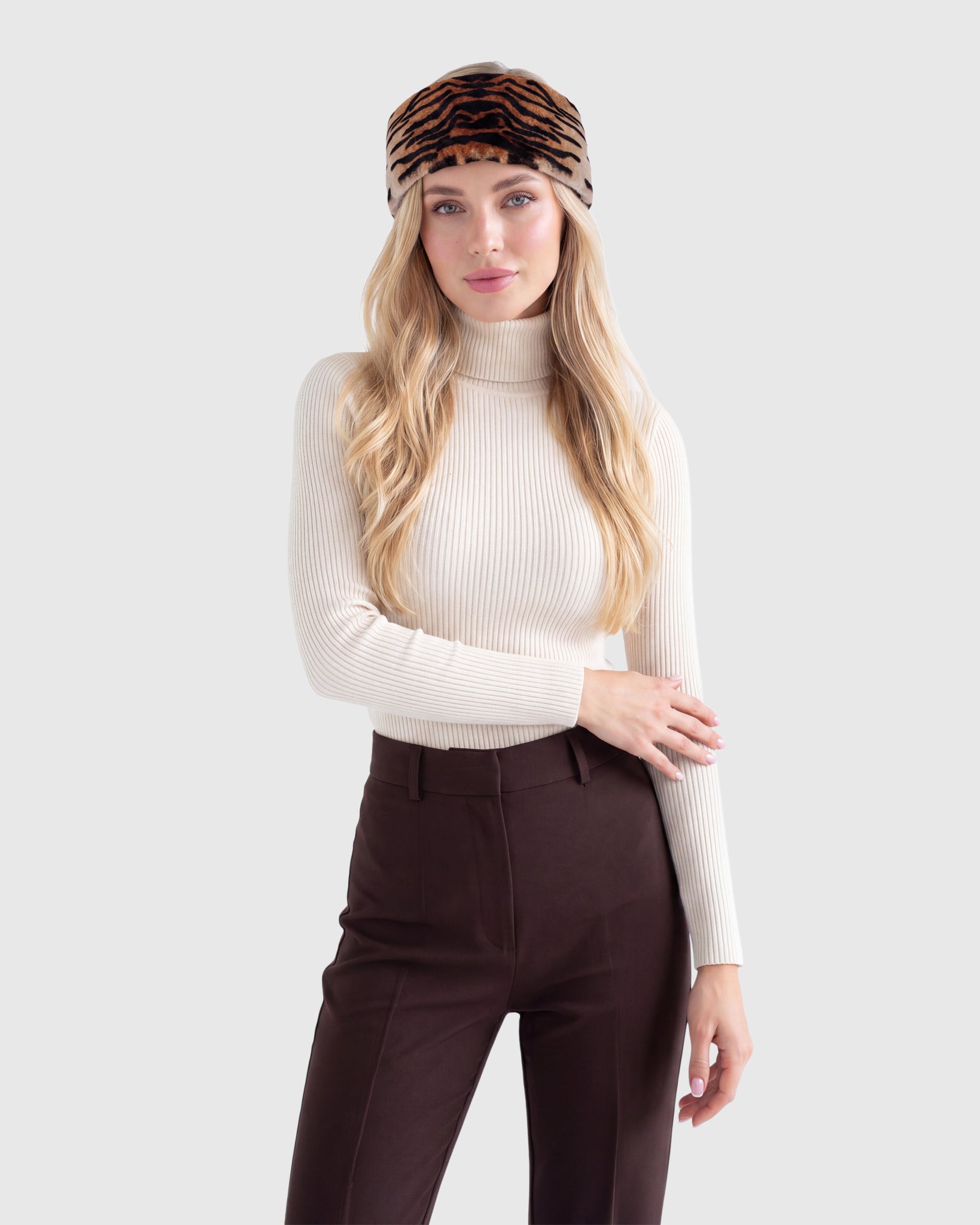 #Color_BROWN TGR PRINT