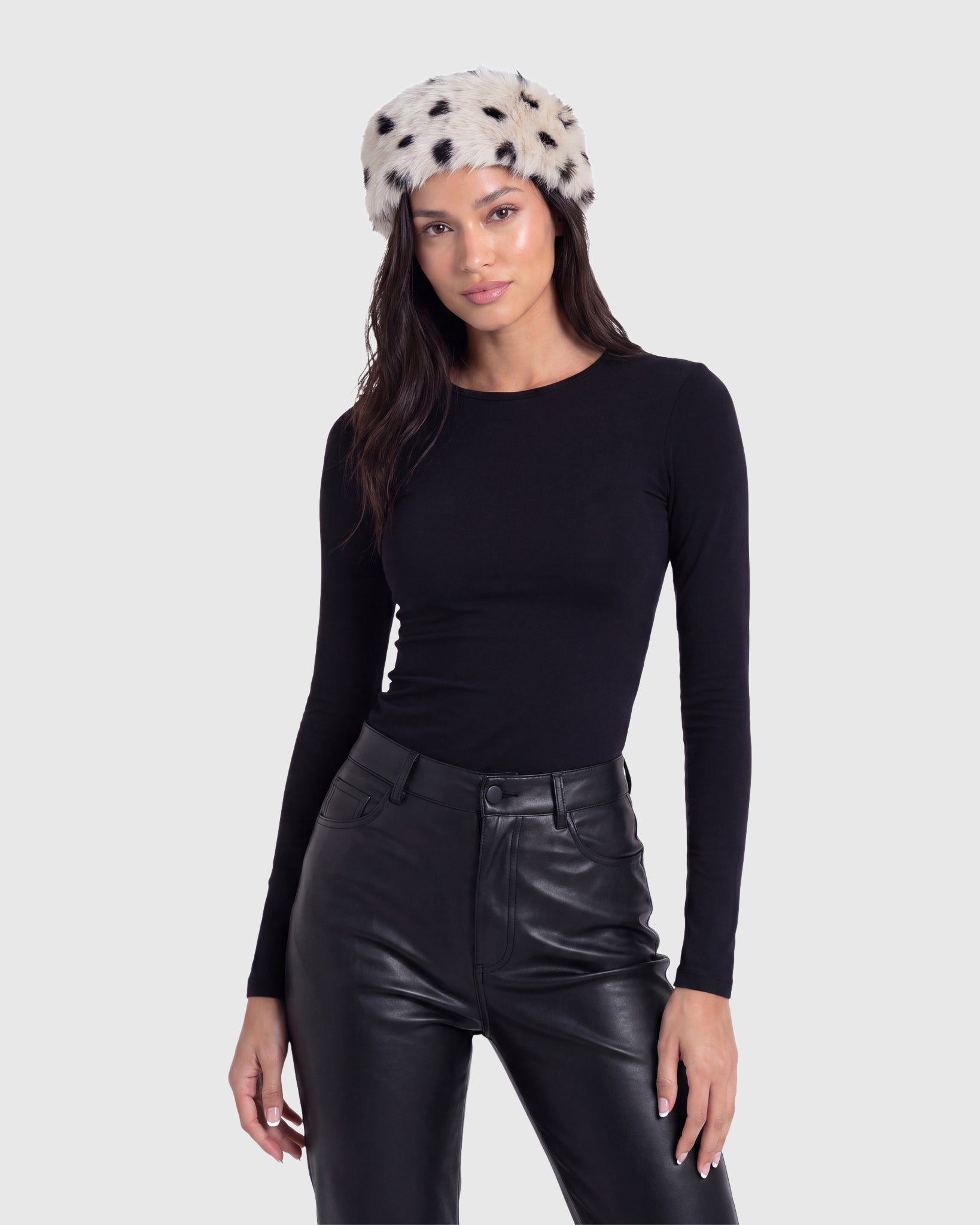 #Color_WHITE/BLACK SPOTTED