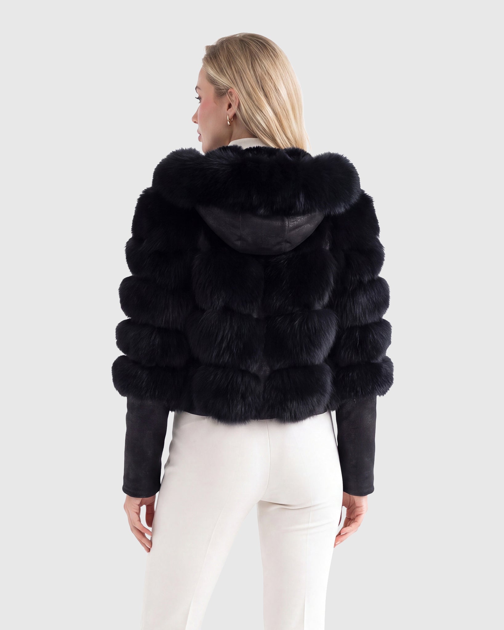 CROPPED FOX JACKET WITH DETACHABLE HOOD AND WITH METIS SUEDE LOWER SLEEVES