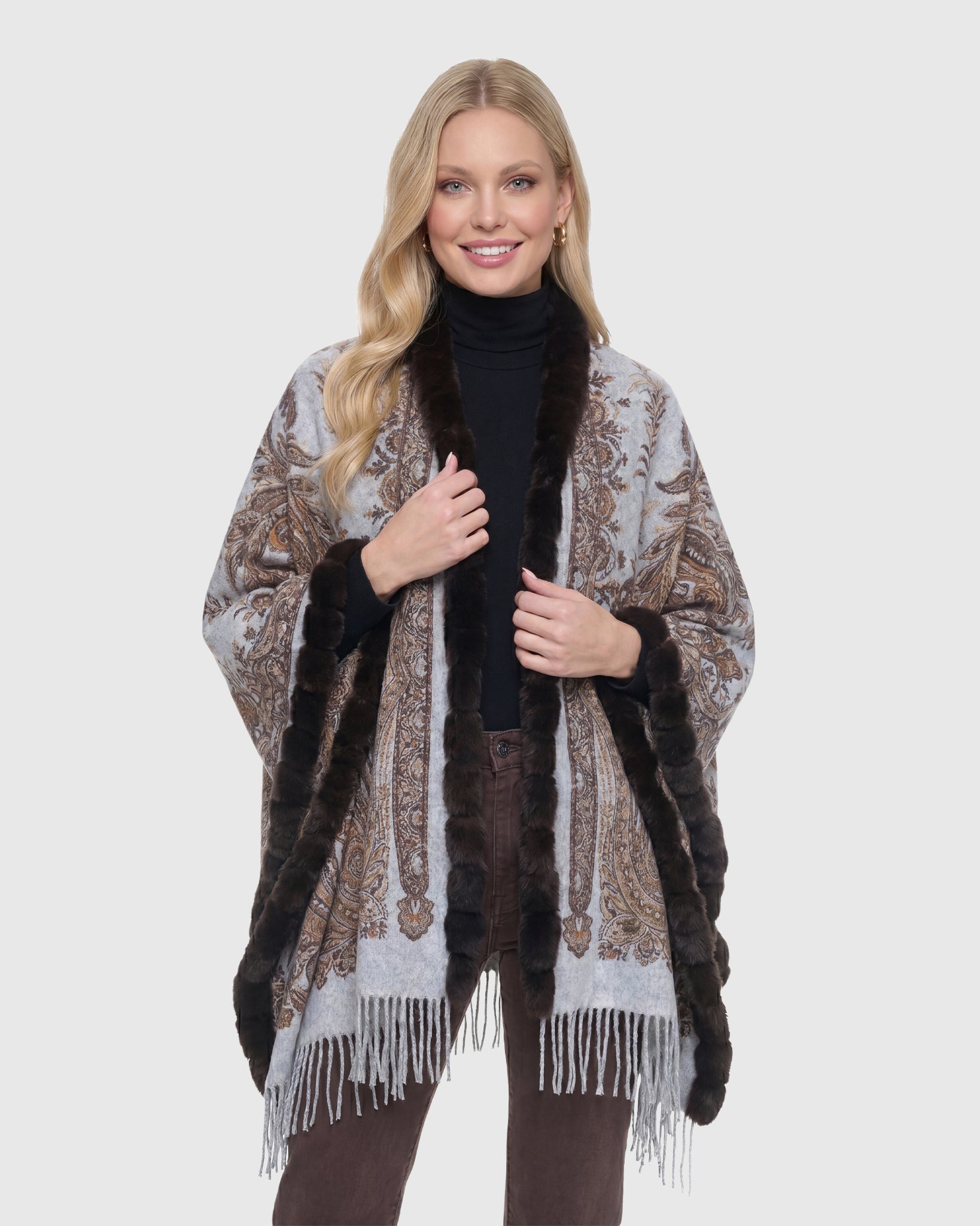DOUBLE FACE CASHMERE STOLE WITH REX RABBIT SQUARE TOP AND BOTTOM