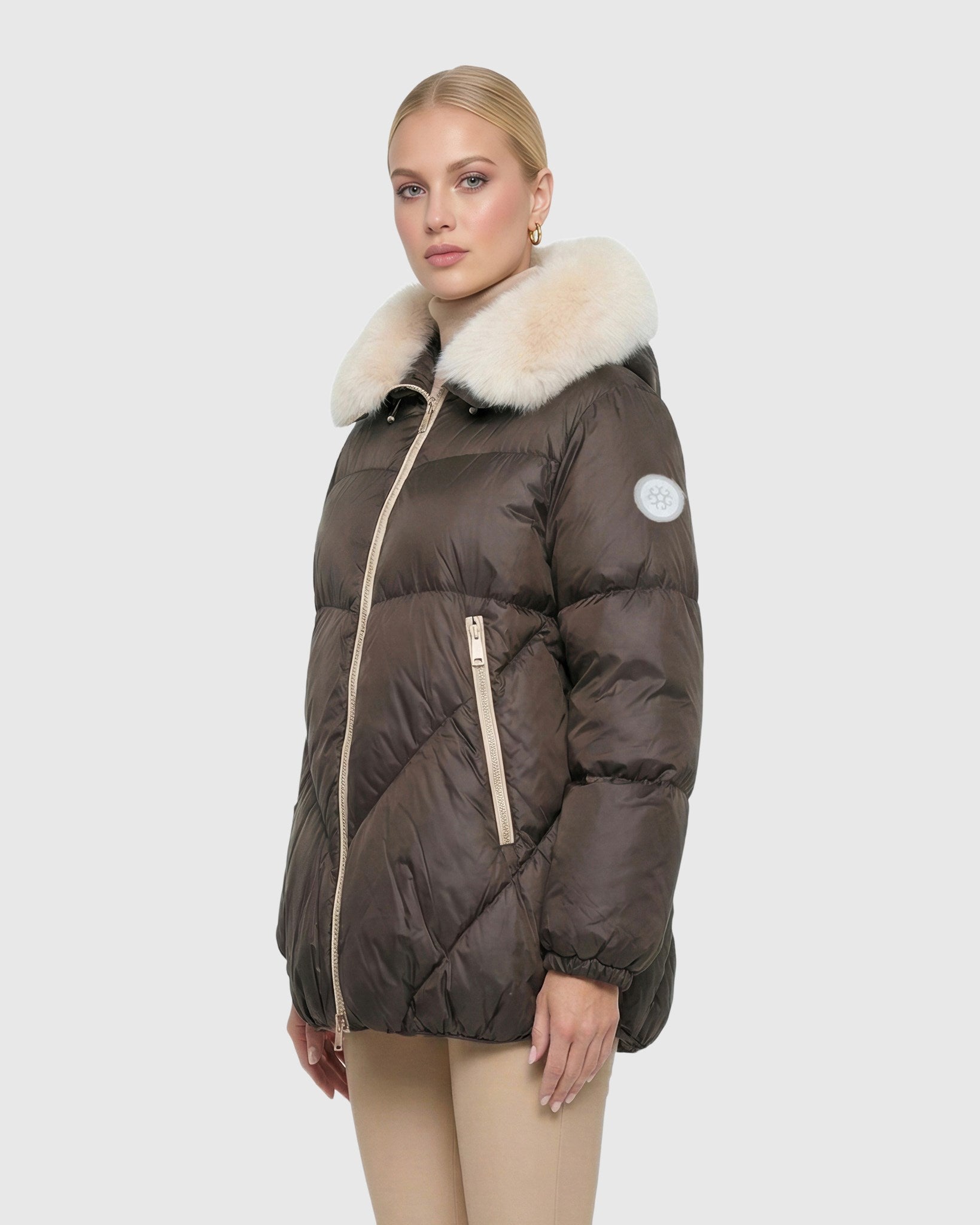 #Color_Brown/Iceberg