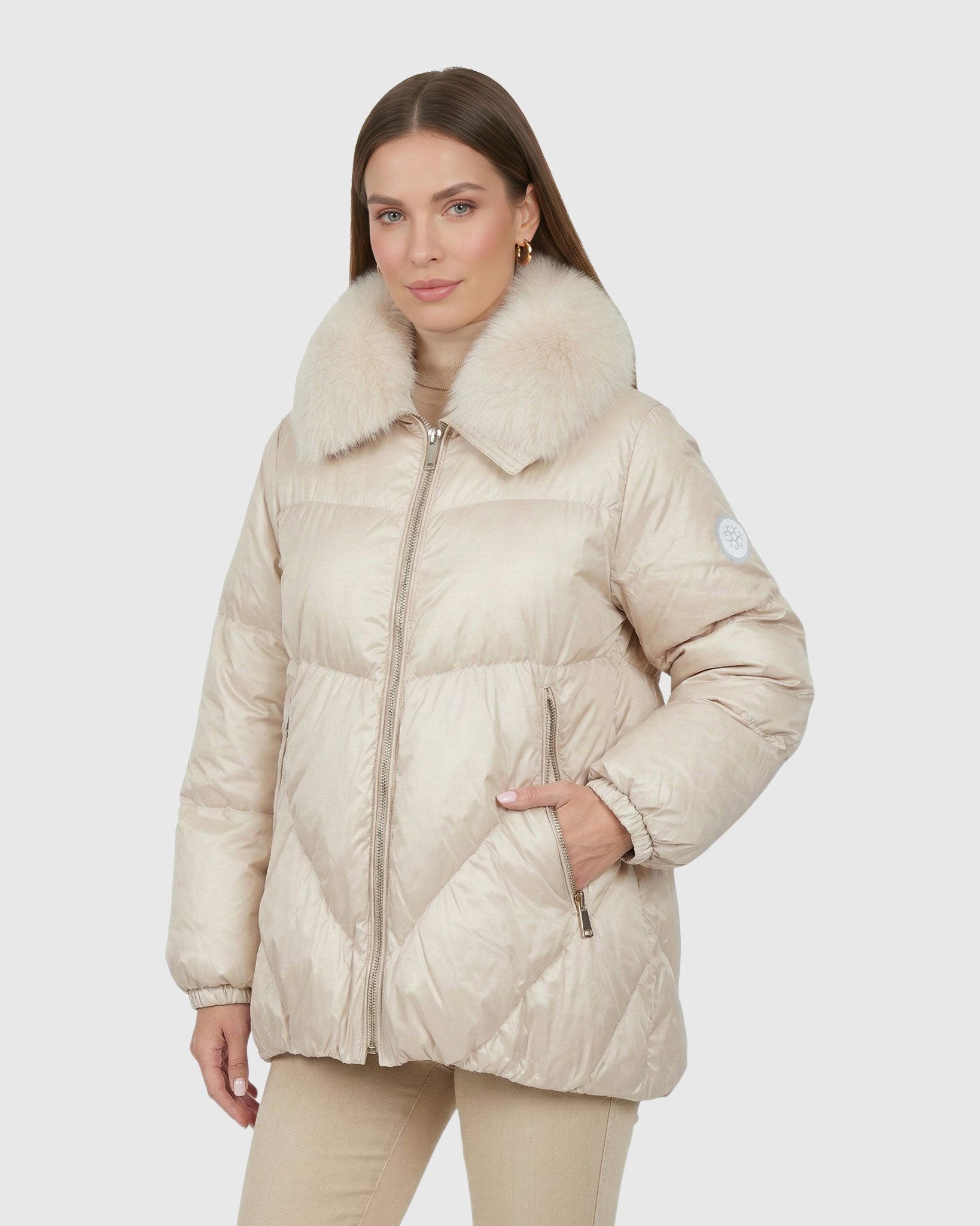 #Color_Beige/Iceberg