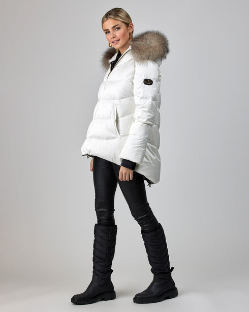Après-Ski Jacket With Detachable Fox Hood Trim
